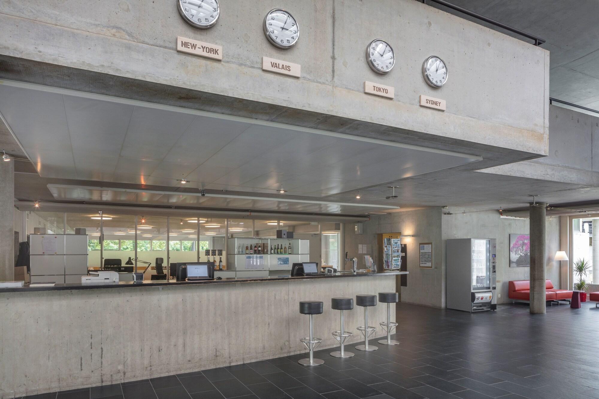 Vista Lobby Jeunotel