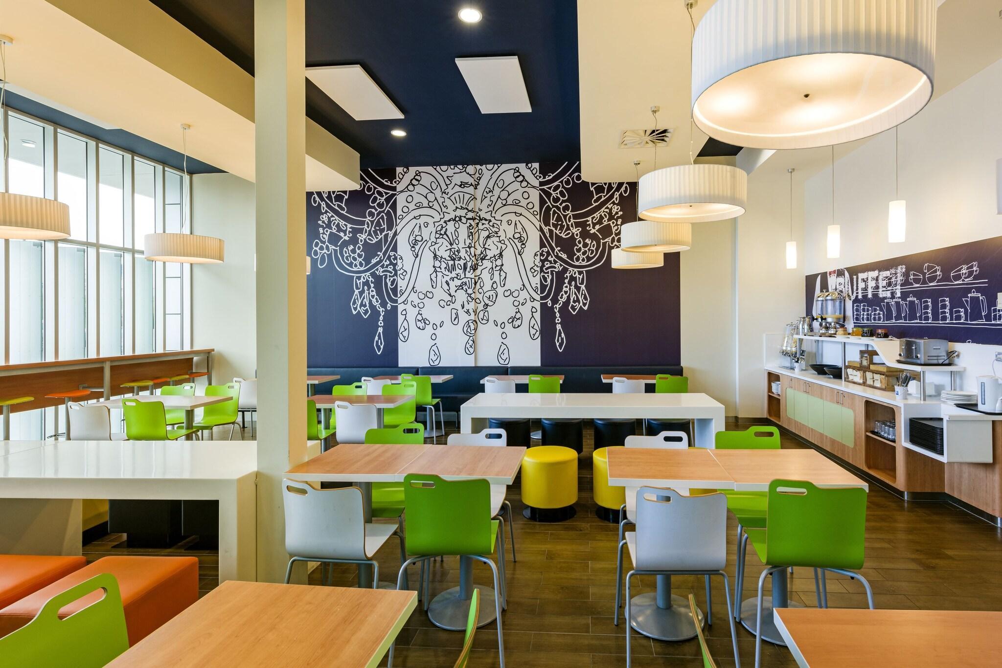 Vista Lobby ibis budget Auckland Airport