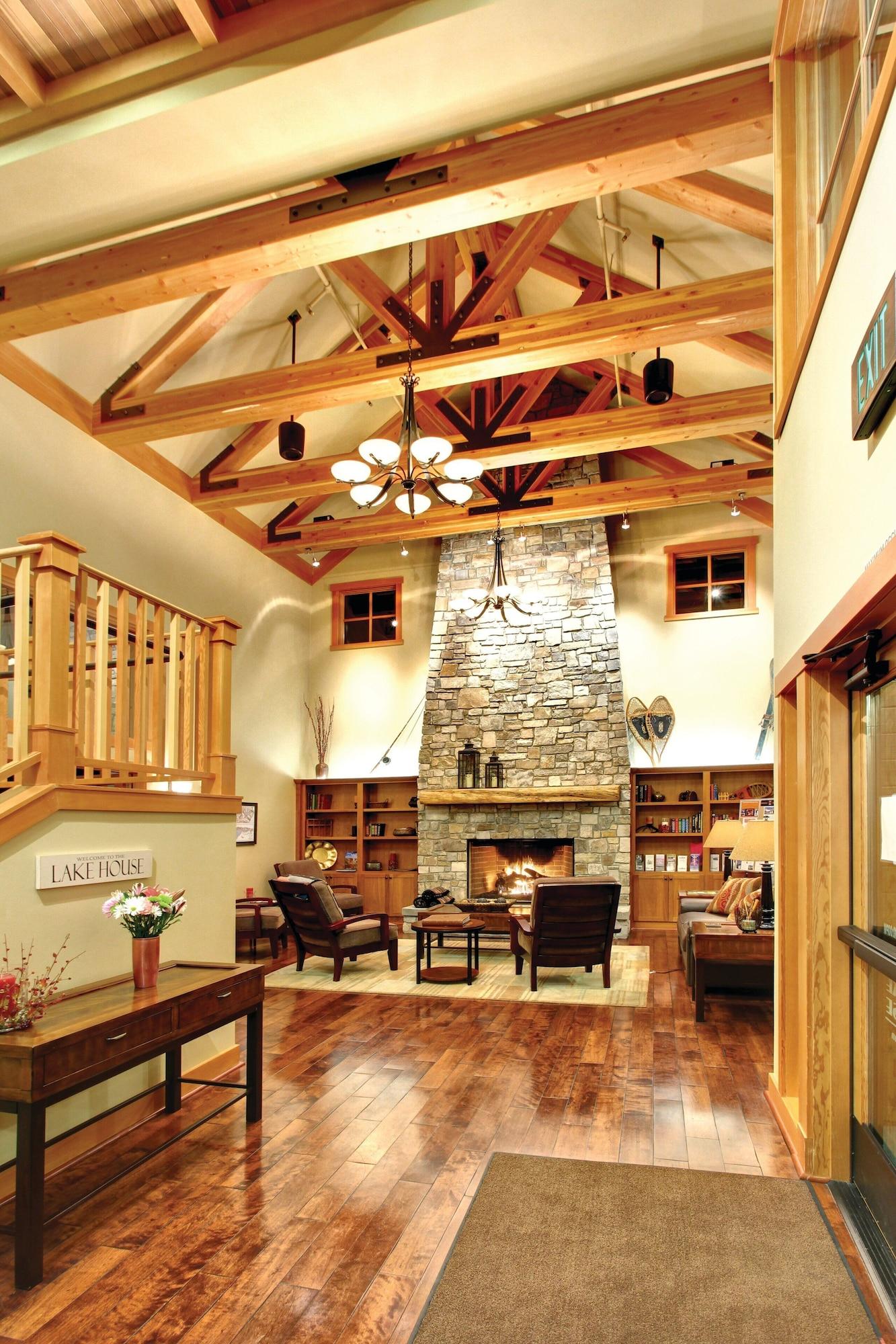 Vista Lobby WorldMark Chelan - Lake House