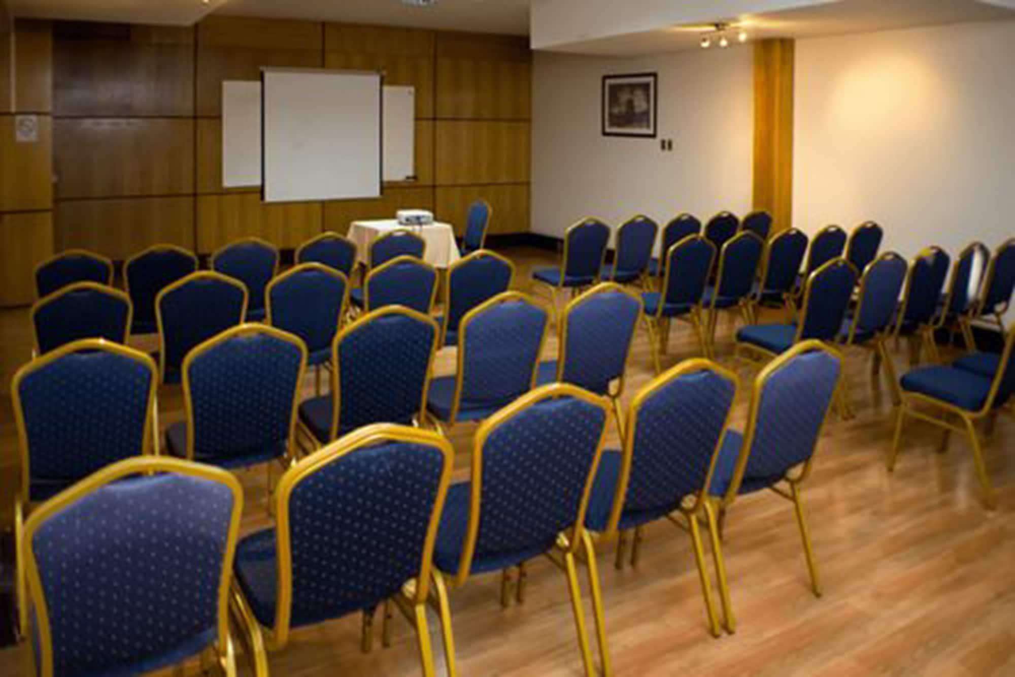 Sala de Reuniones Hotel Amaru