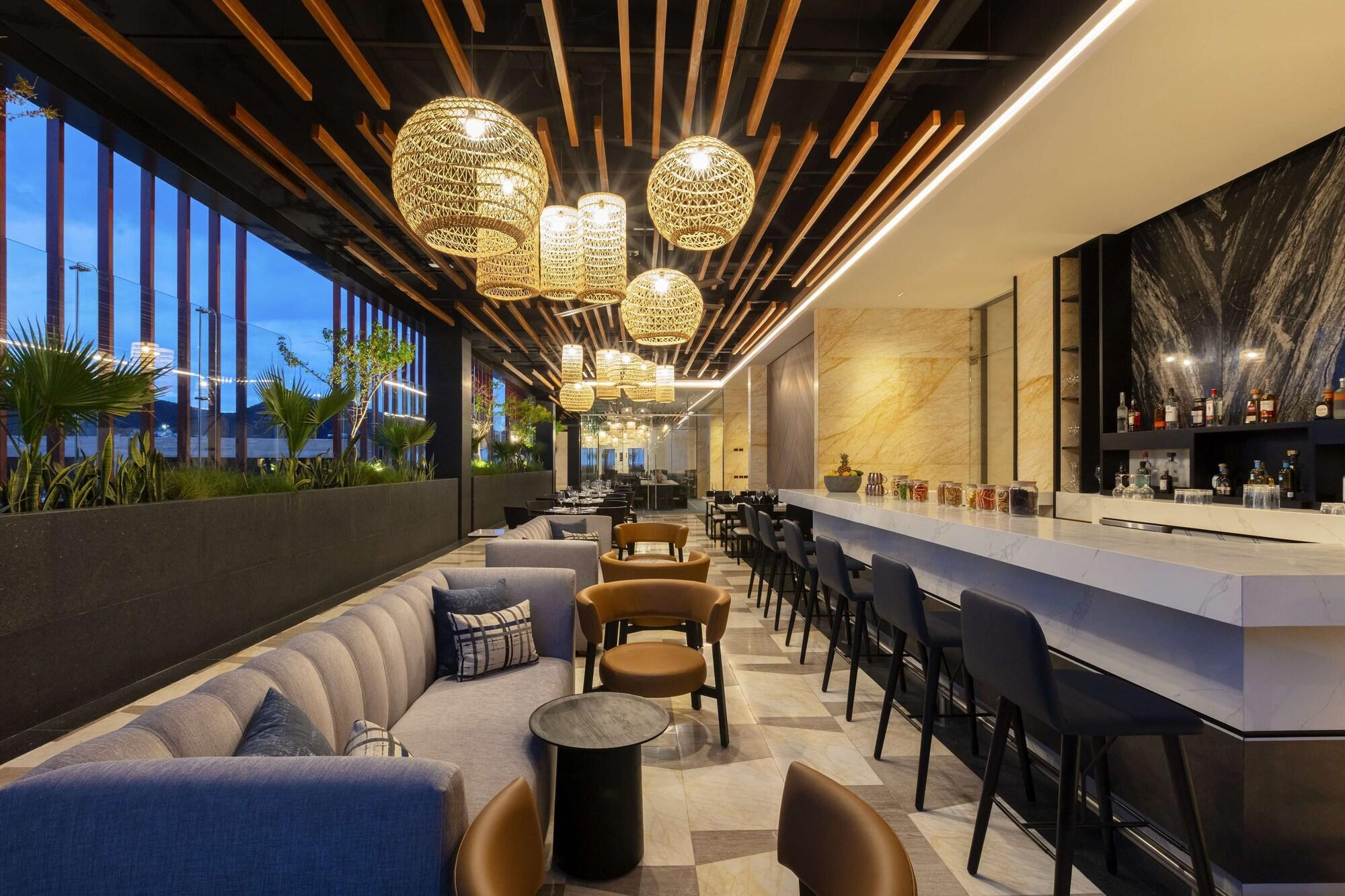 Restaurant Hilton Monterrey Valle