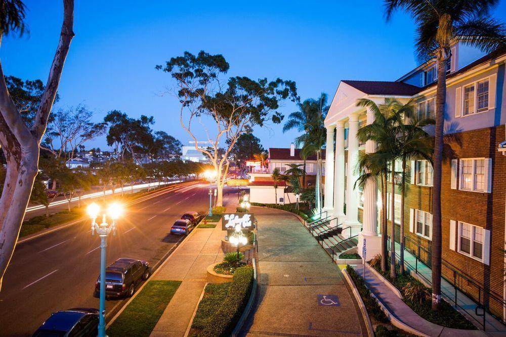 The Lafayette Hotel and Club by null