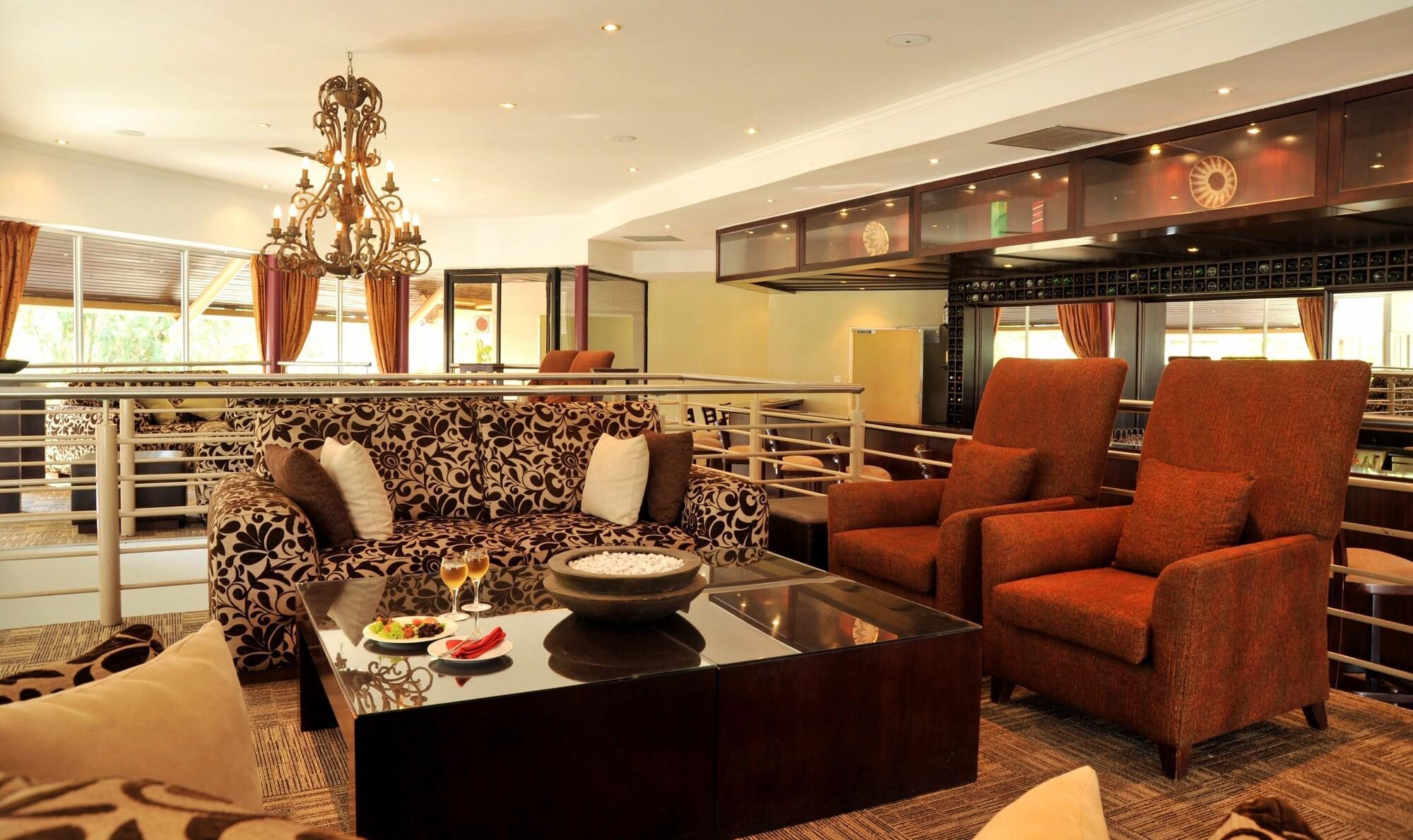 Bar/Salón Cresta Thapama