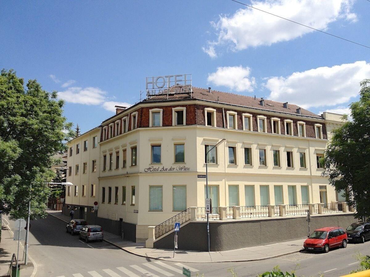 Variados (as) Hotel an der Wien