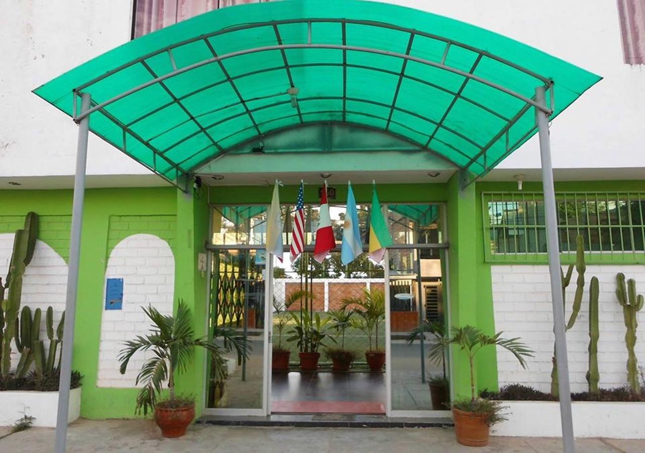 Vista Exterior Hotel Santa Rosa de Cumbaza