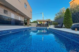 Alquiler Vacacional - Villa Rozzaria - 5 min from the beach /w hottub and heated pool