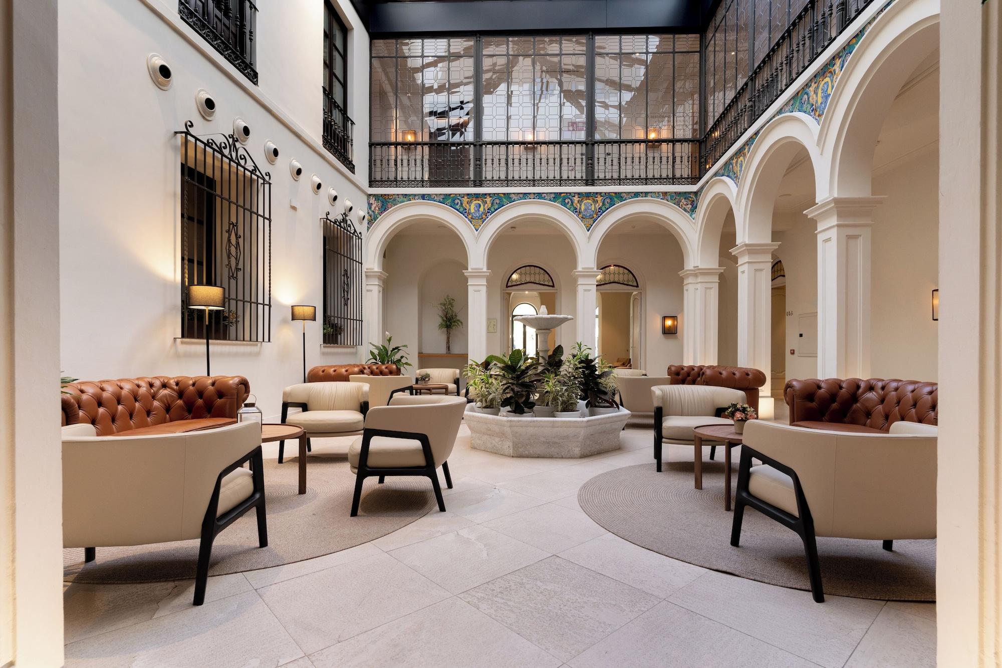 Vista Lobby H10 Palacio Colomera