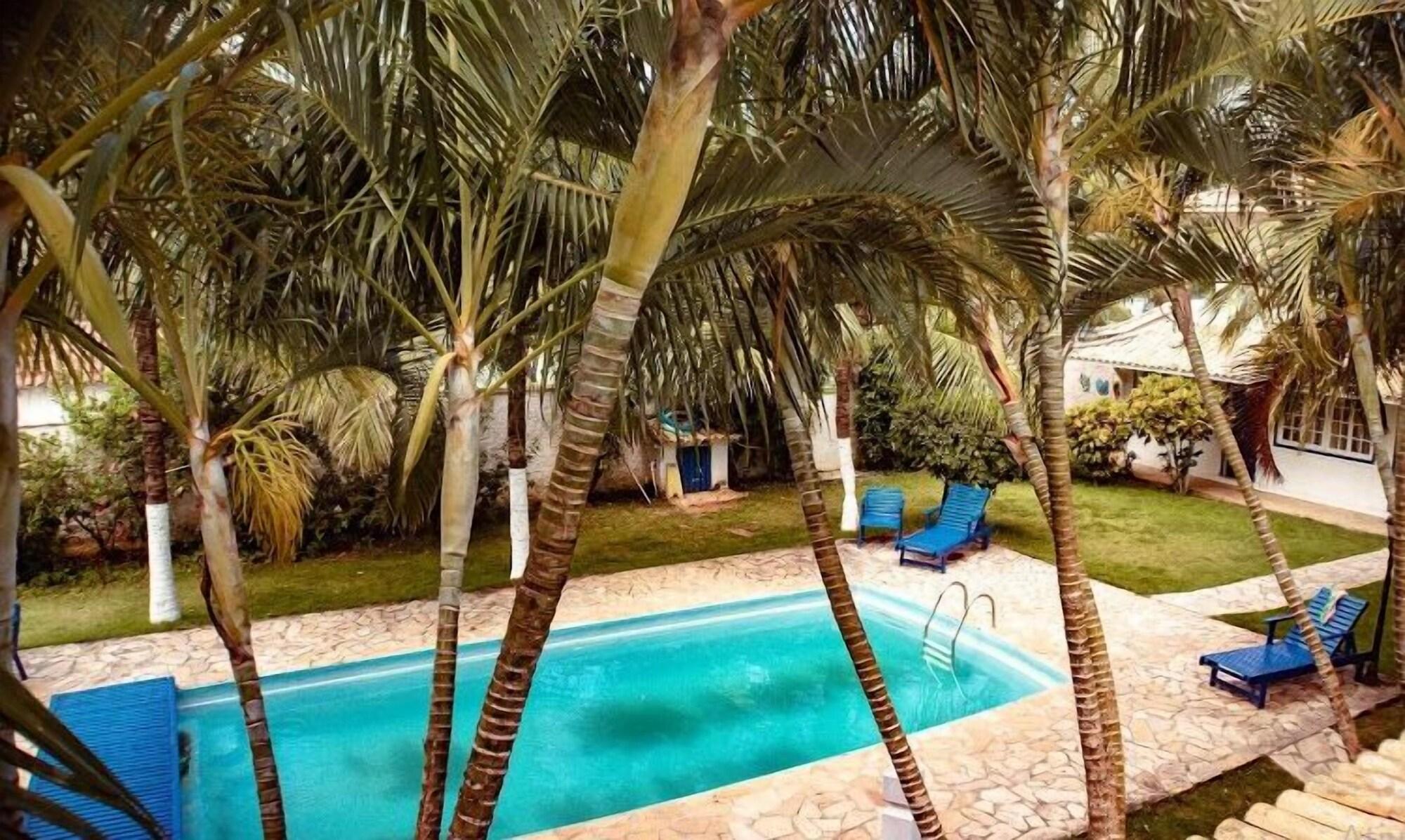Vista Piscina Hibiscus Center