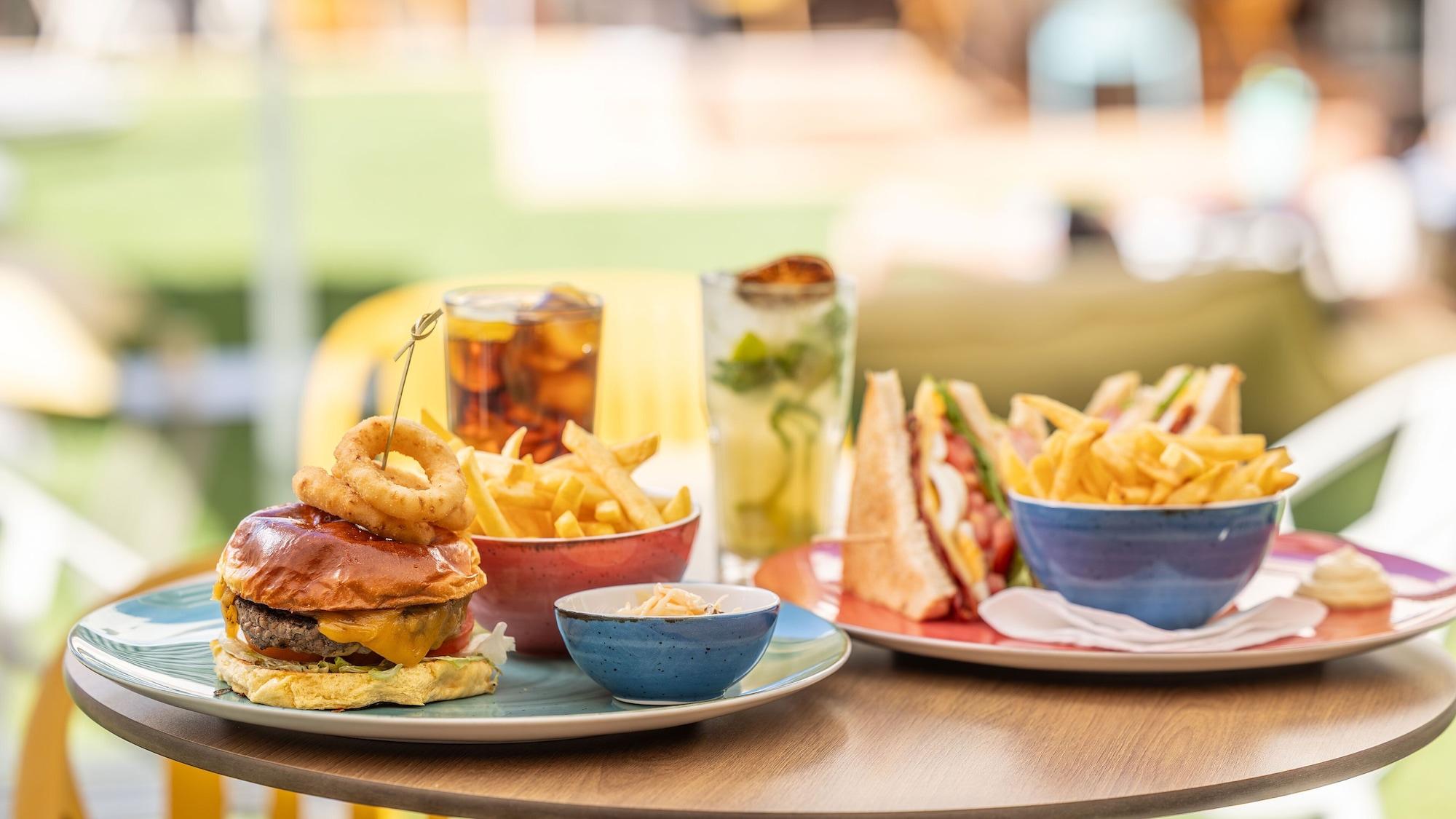 Restaurant Holiday Inn Algarve Albufeira by IHG
