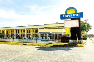 Alojamiento - Days Inn by Wyndham Little River