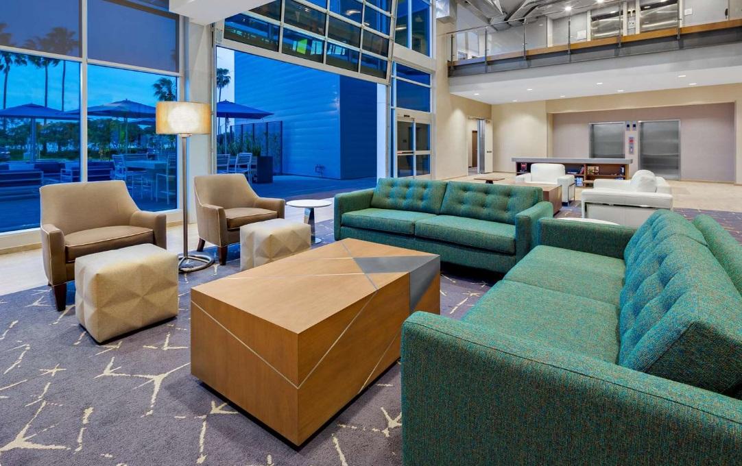 Vista Lobby  Hampton Inn & Suites San Diego Airport Liberty Station