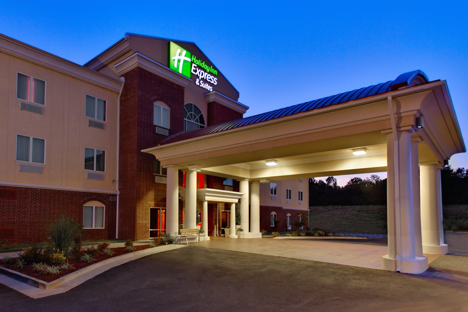 Vista Exterior Holiday Inn Express Hotel and Suites Malvern