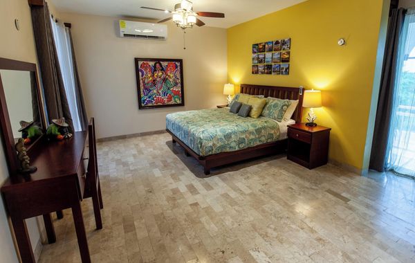 BEST IN PARADISE!!! Stunning Beachfront 3BR Penthouse w/ Private Rooftop Terrace - Hoteles frente a la playa en Cozumel, México