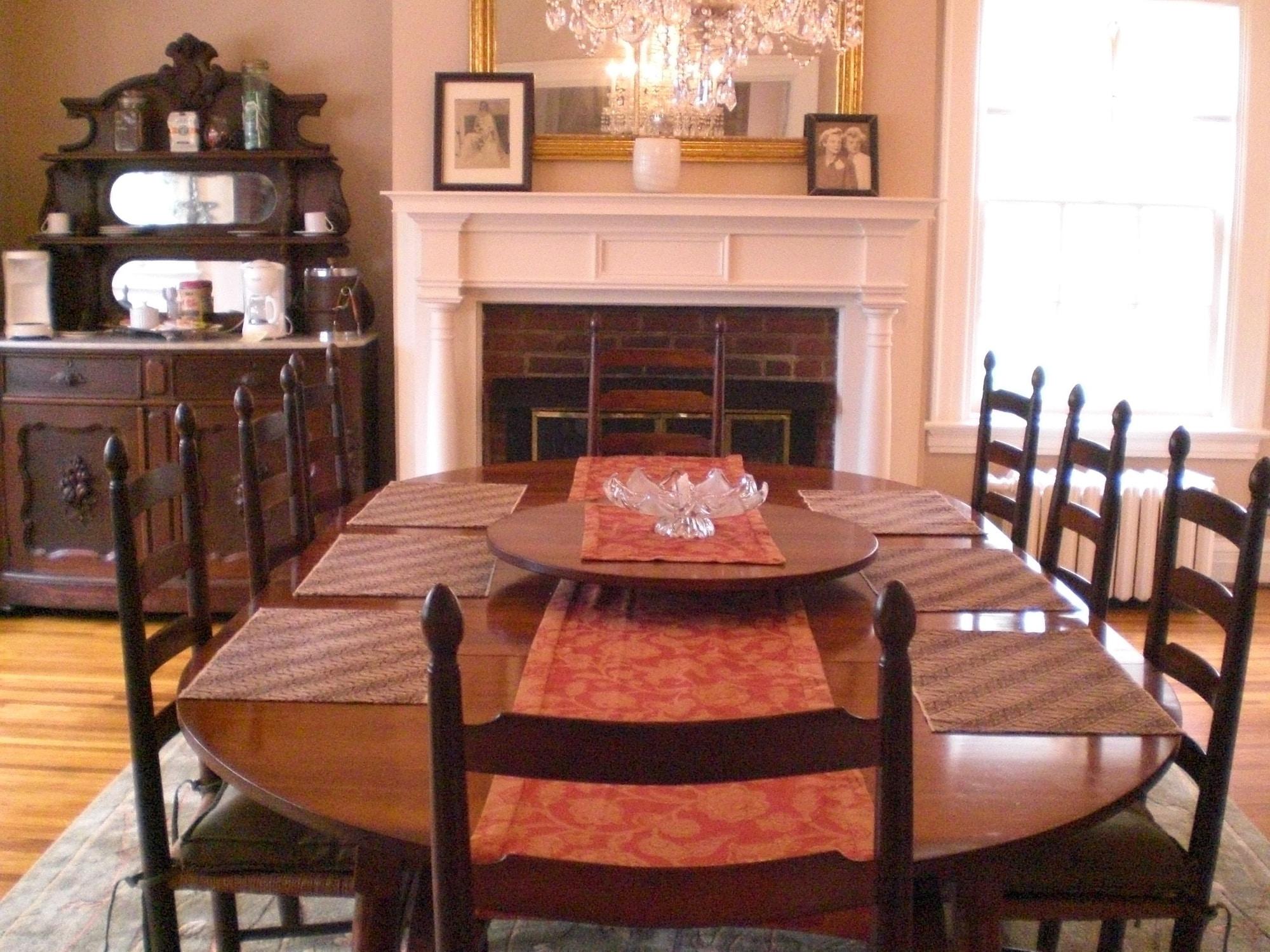 Restaurant The Boxley Place Inn