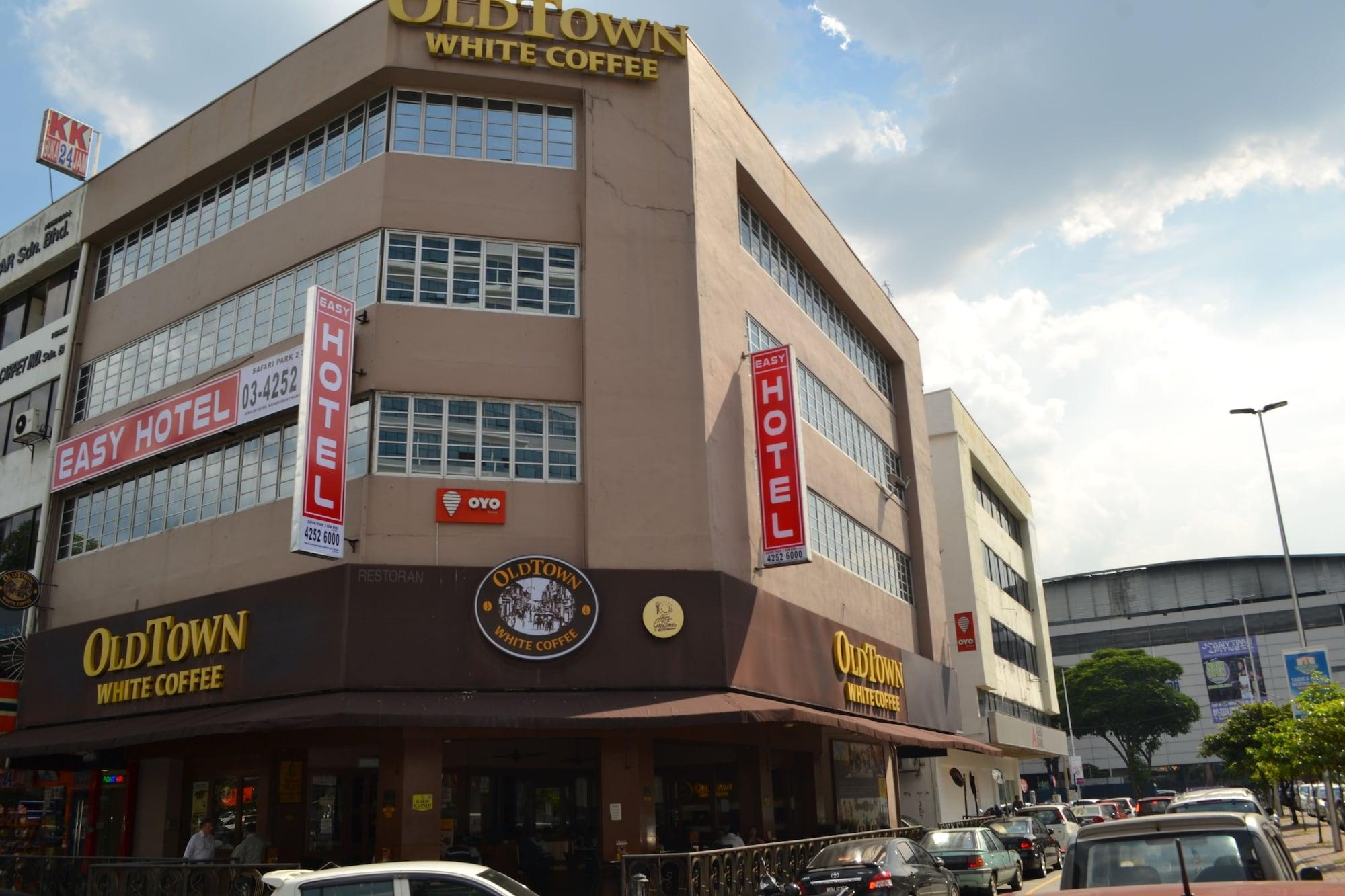Varios Eazy Hotel at Ampang