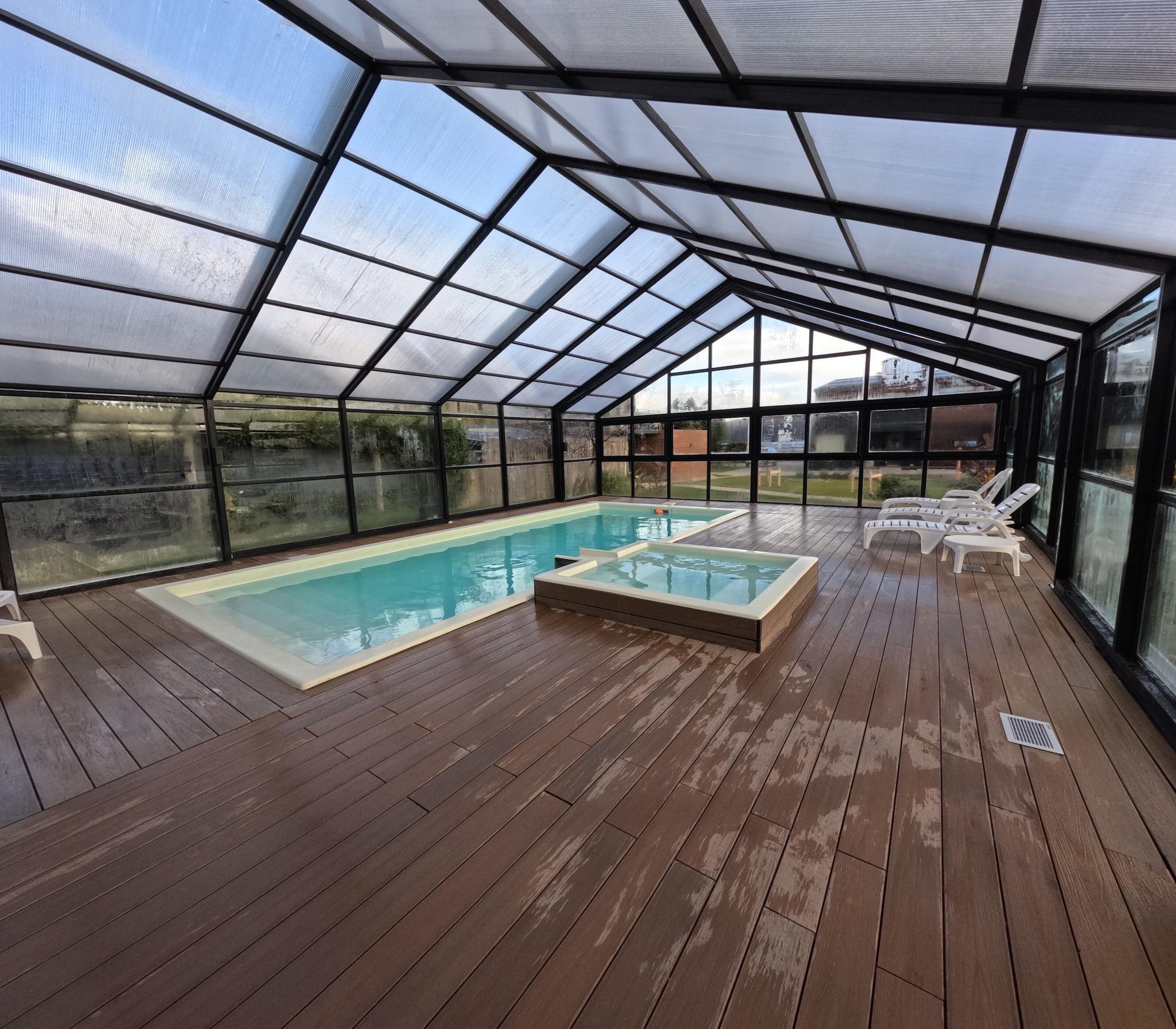 Vista Piscina Luna Llena Dina Huapi
