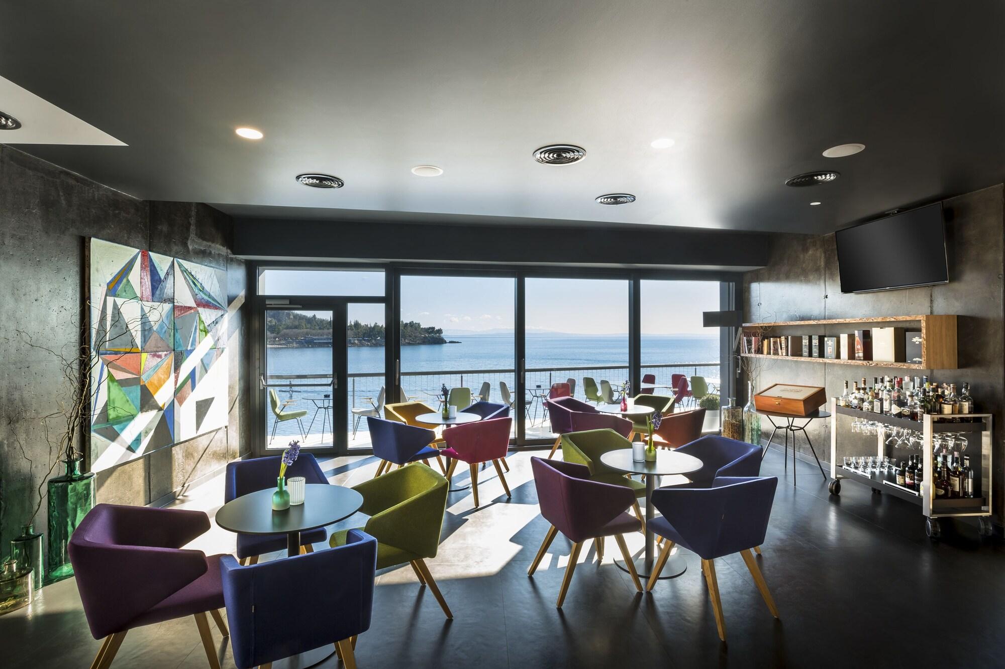 Vista Lobby Boutique & Design Hotel Navis