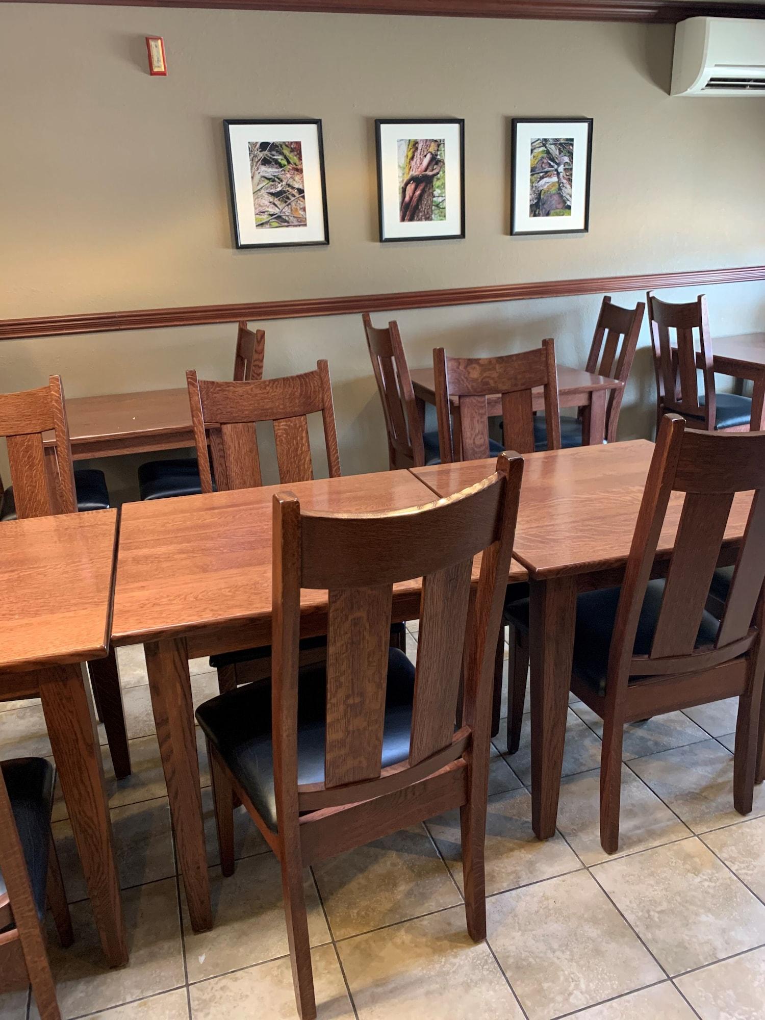 Restaurant Norland Inn and Suites Roseau