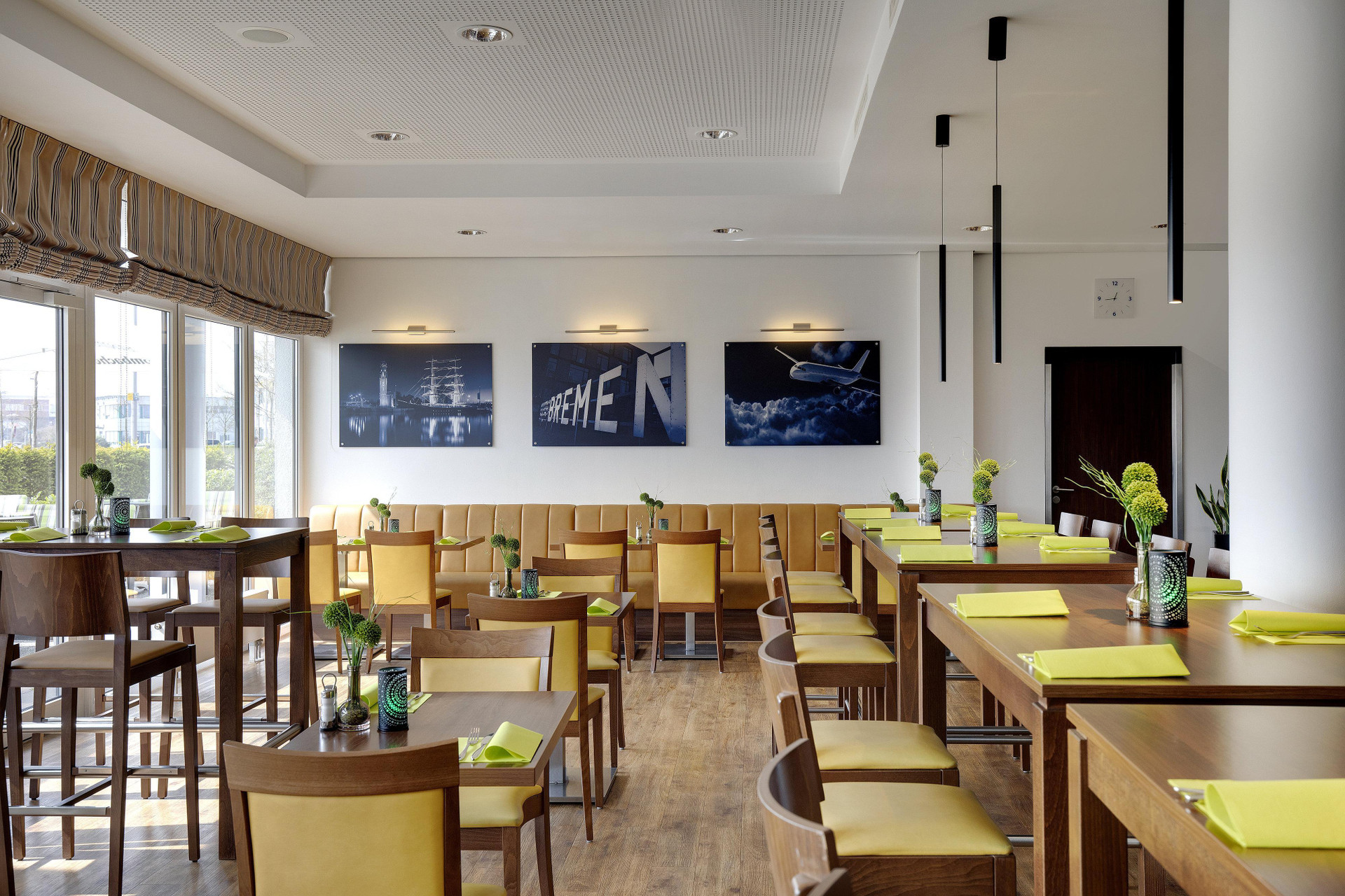 Restaurant Holiday Inn Express Bremen Airport by IHG