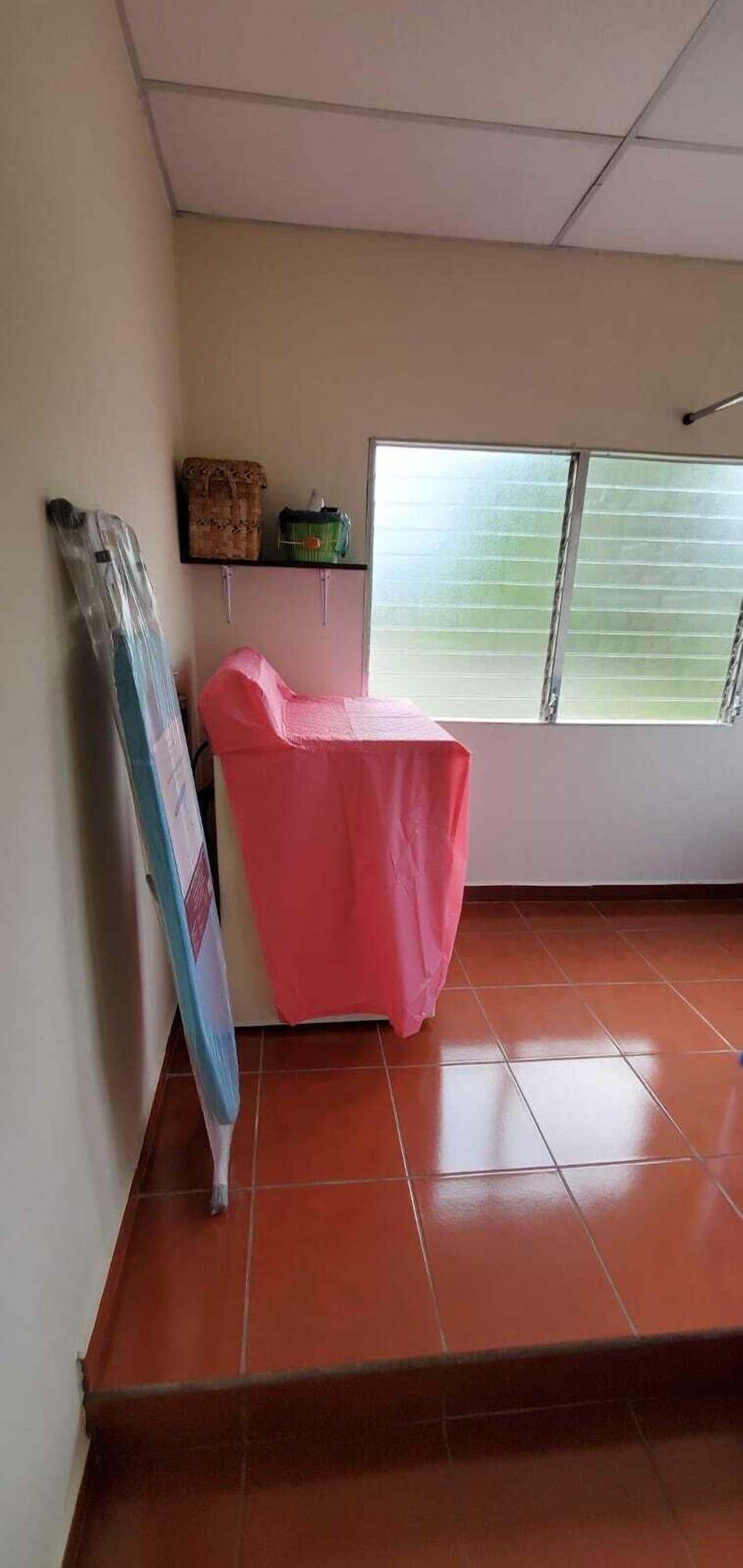 Vista Exterior Villa Lorena Casa de Huespedes