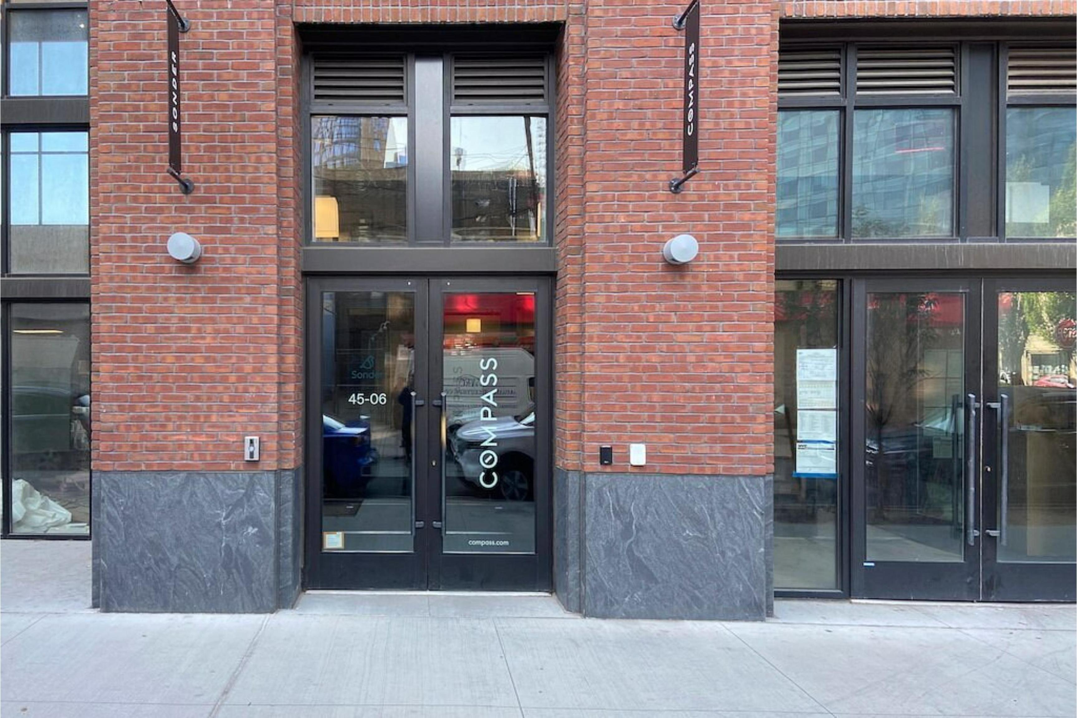 Vista Exterior Court Square Hotel Long Island City New York , Belvilla District 6 Formerly Sonder