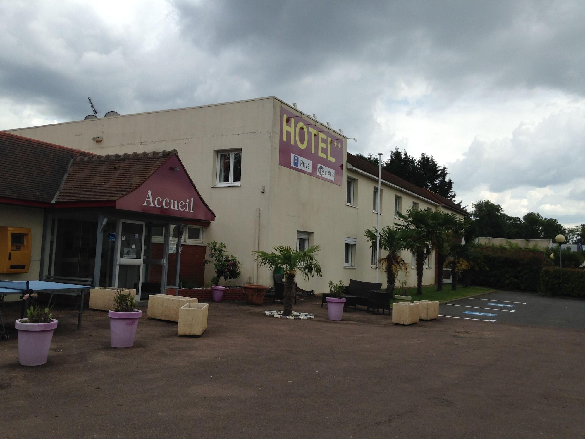Vista Exterior Garden's Hotel