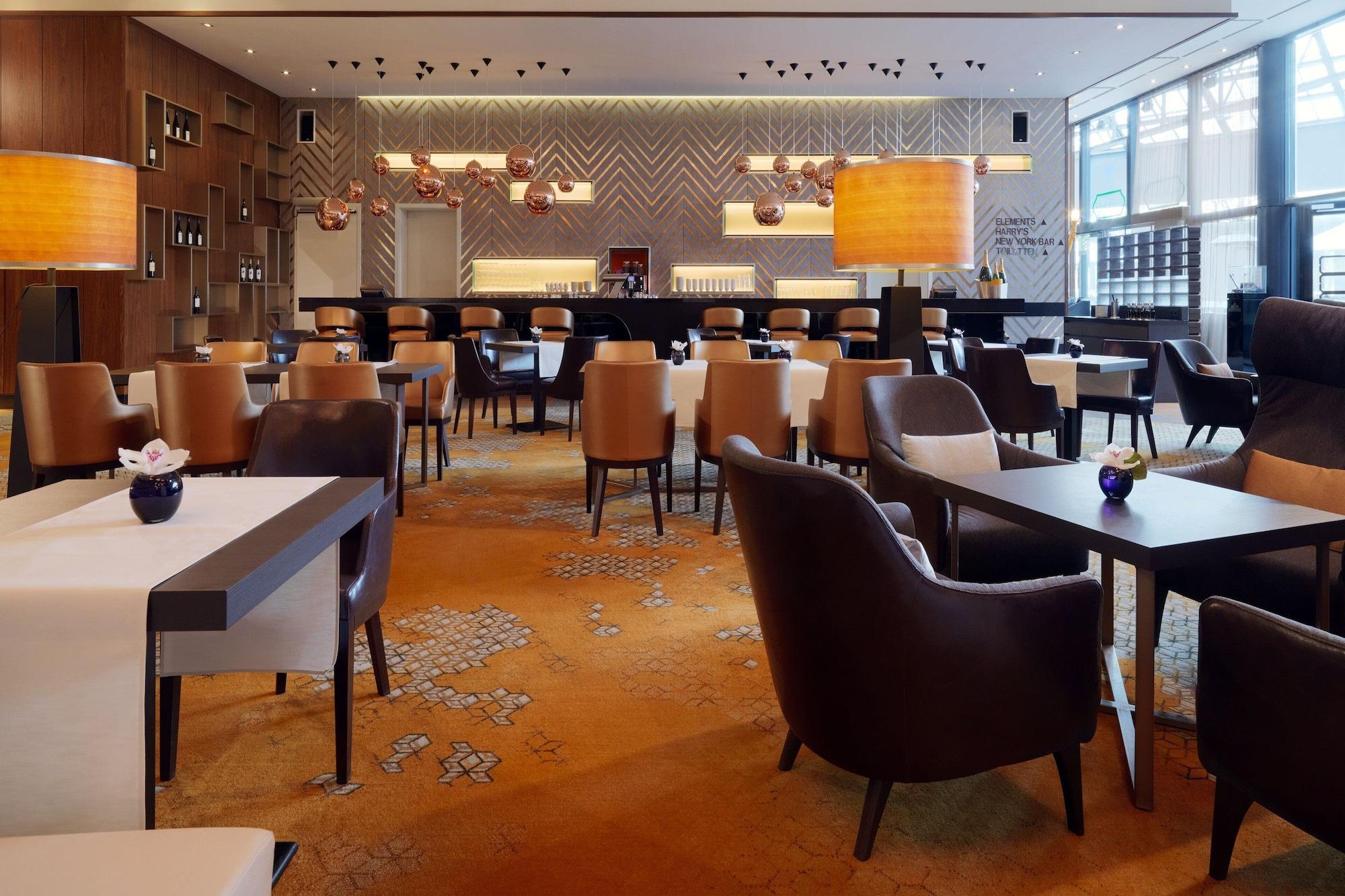 Bar/Salón Sheraton Berlin Grand Hotel Esplanade