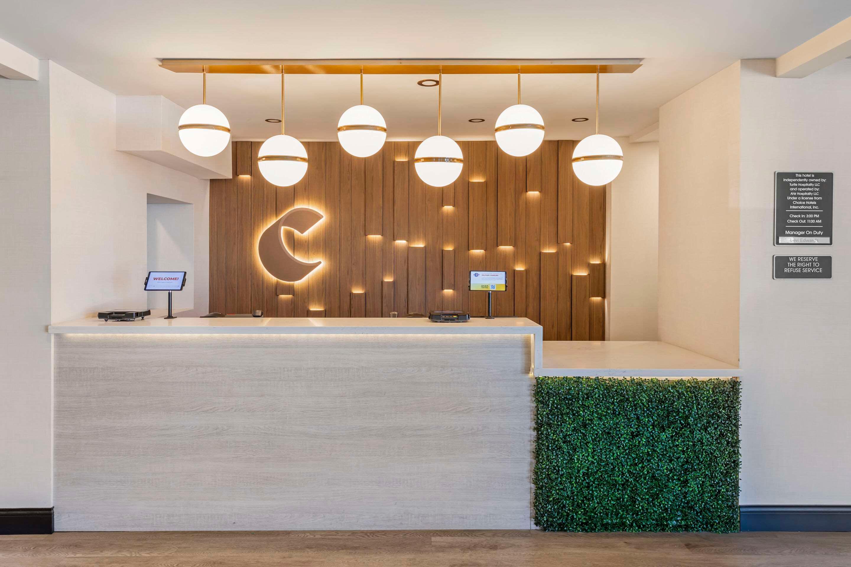 Vista Lobby Comfort Inn & Suites Irvine Spectrum