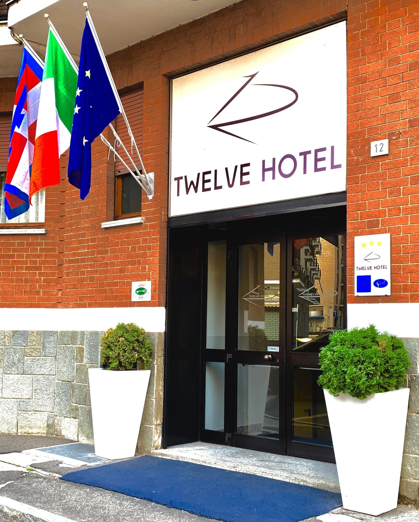 Vista Exterior Twelve Hotel