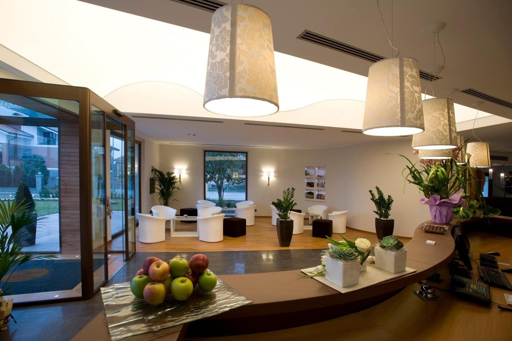 Vista Lobby Hotel Napoleon