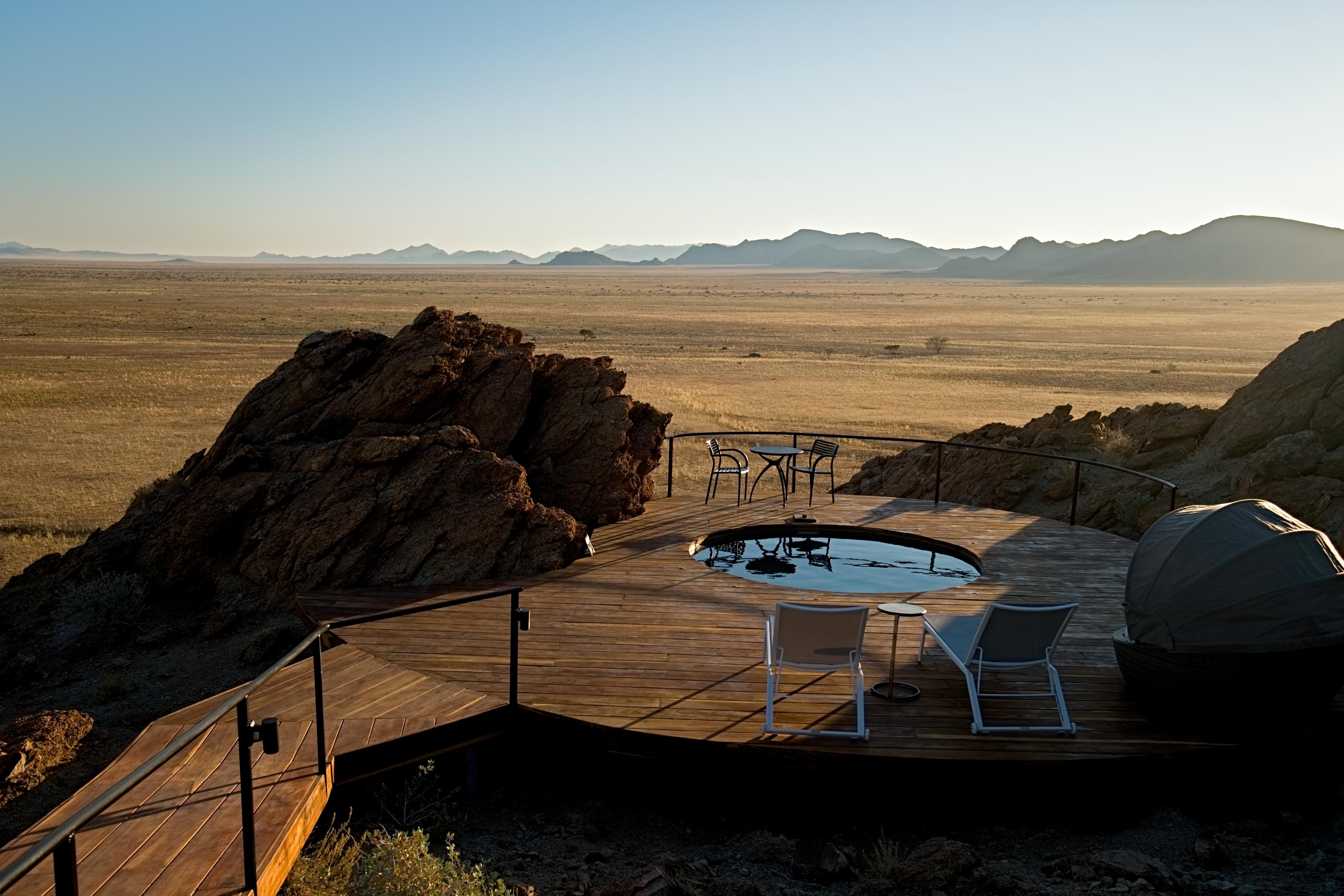 Vista Piscina Desert Whisper