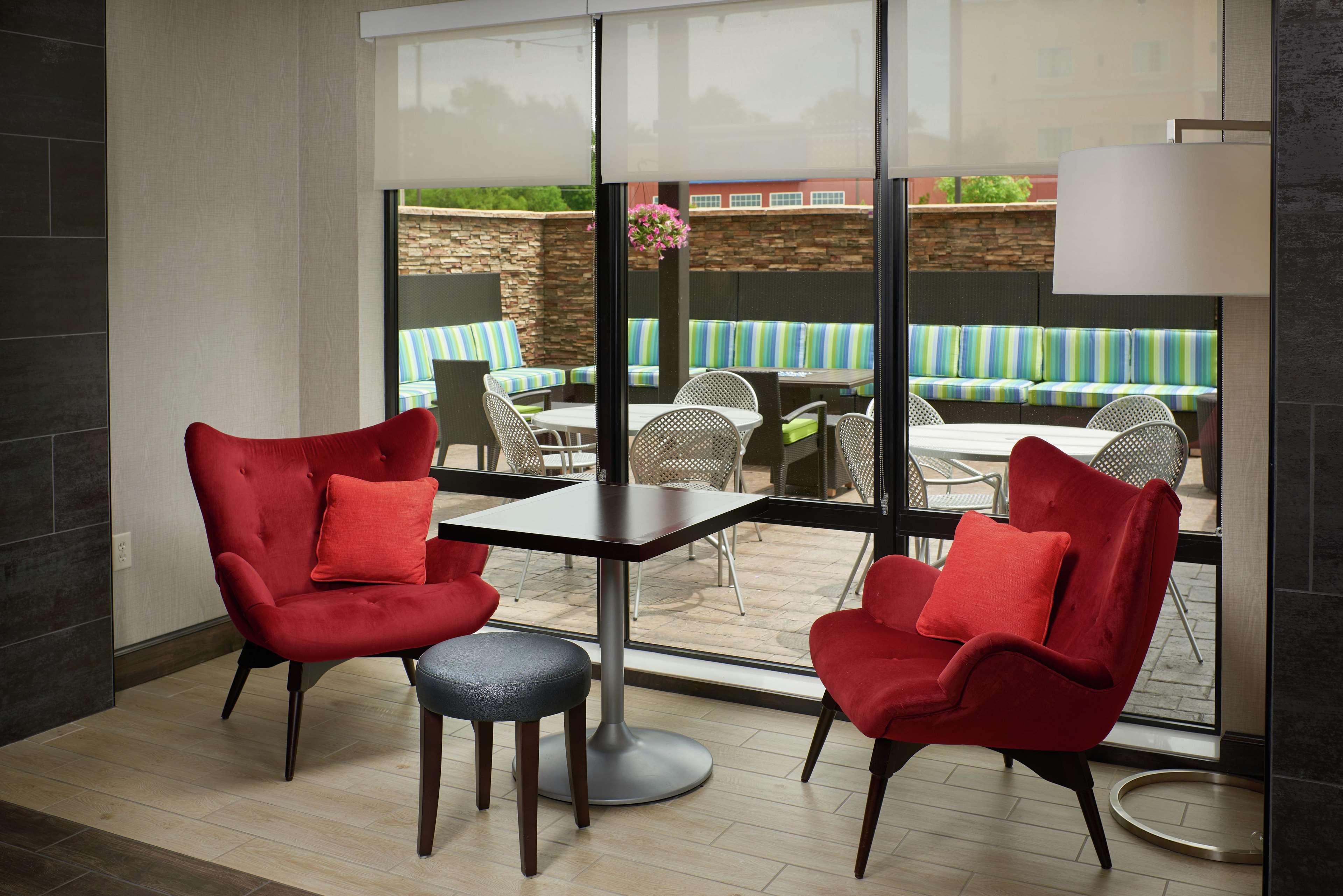 Vista Lobby Home2 Suites by Hilton Muskogee