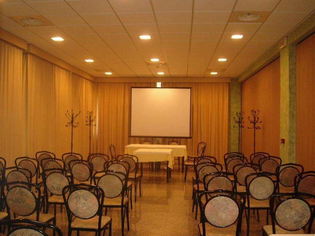 Sala de Reuniones Hotel La Fonte