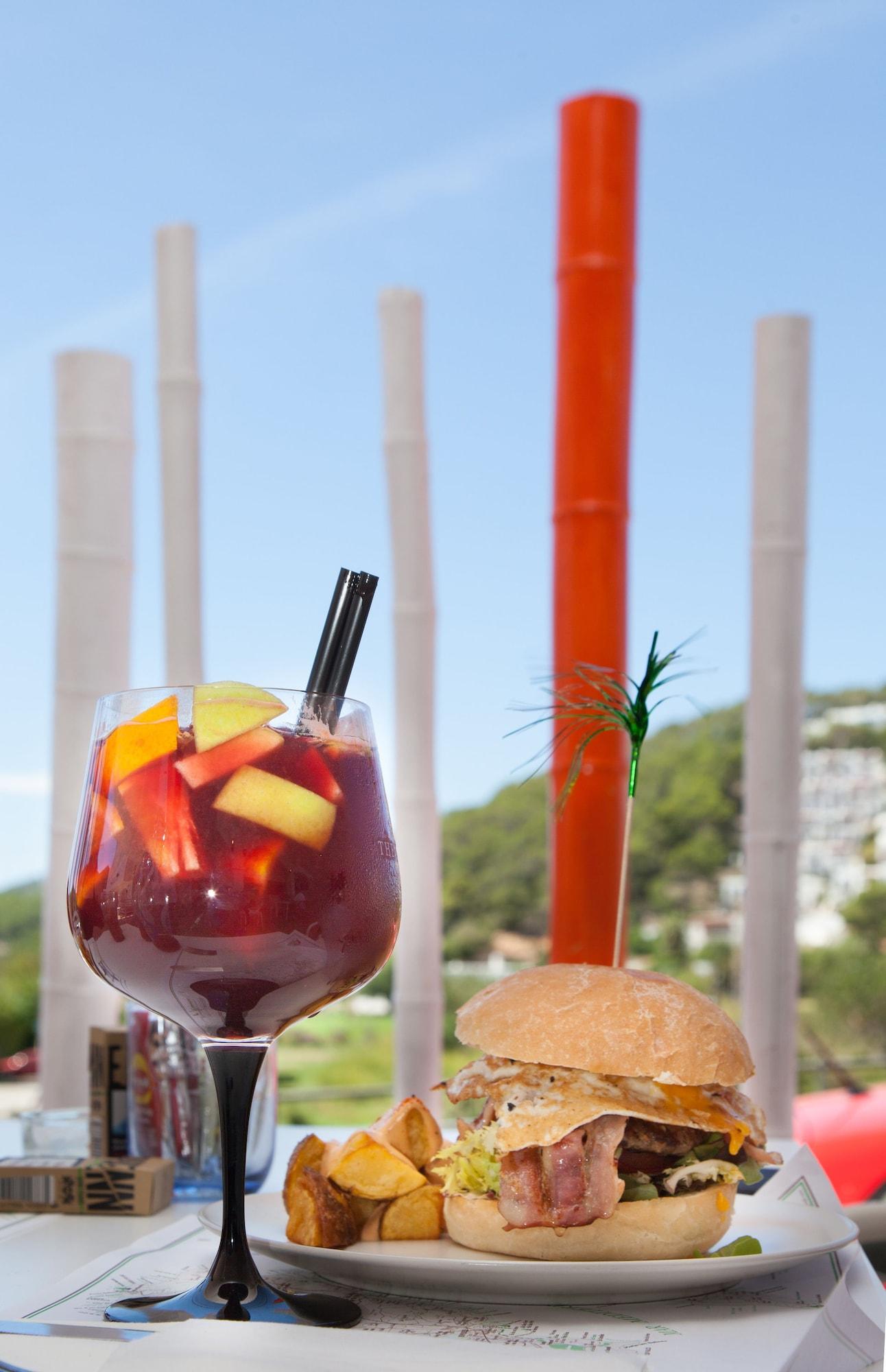 Restaurant Apartamentos Typic Oasis Sa Tanca