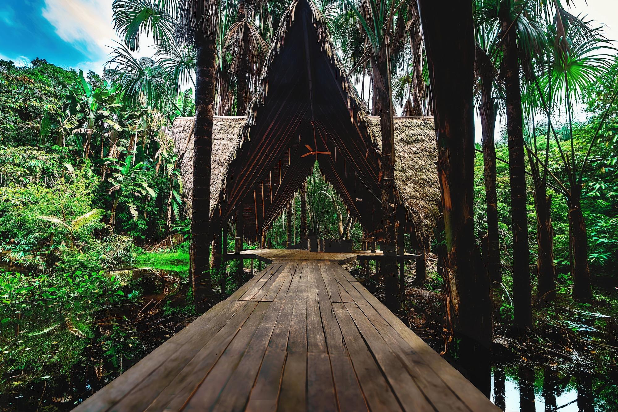 Vista Exterior Buru Nature Hotel