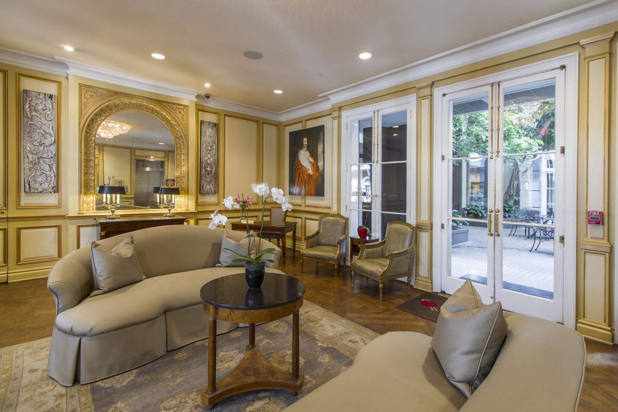 Vista Lobby Hotel Mazarin