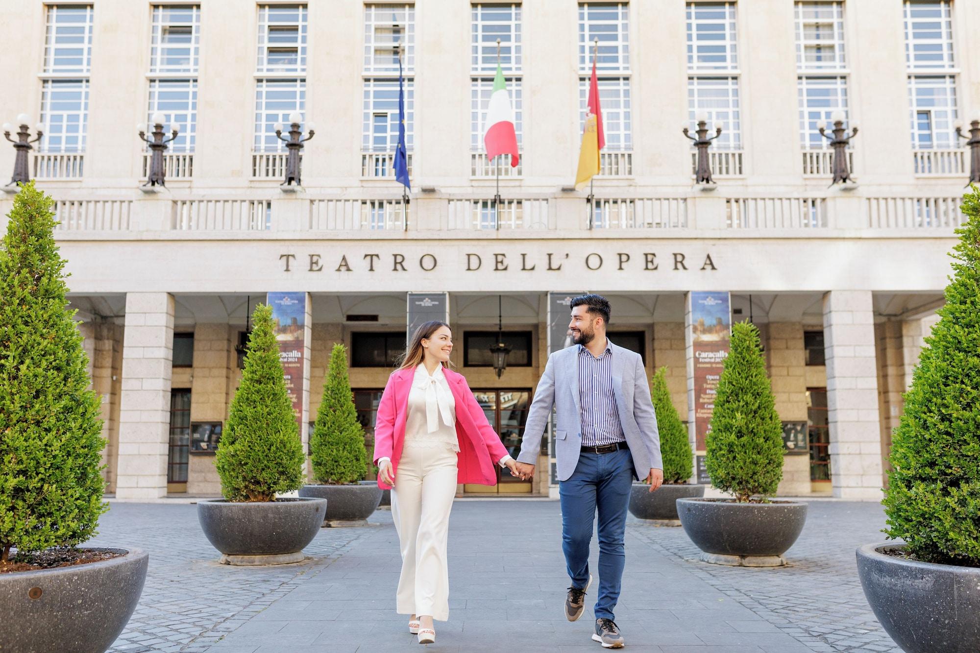 Vista Exterior Hotel Lirico