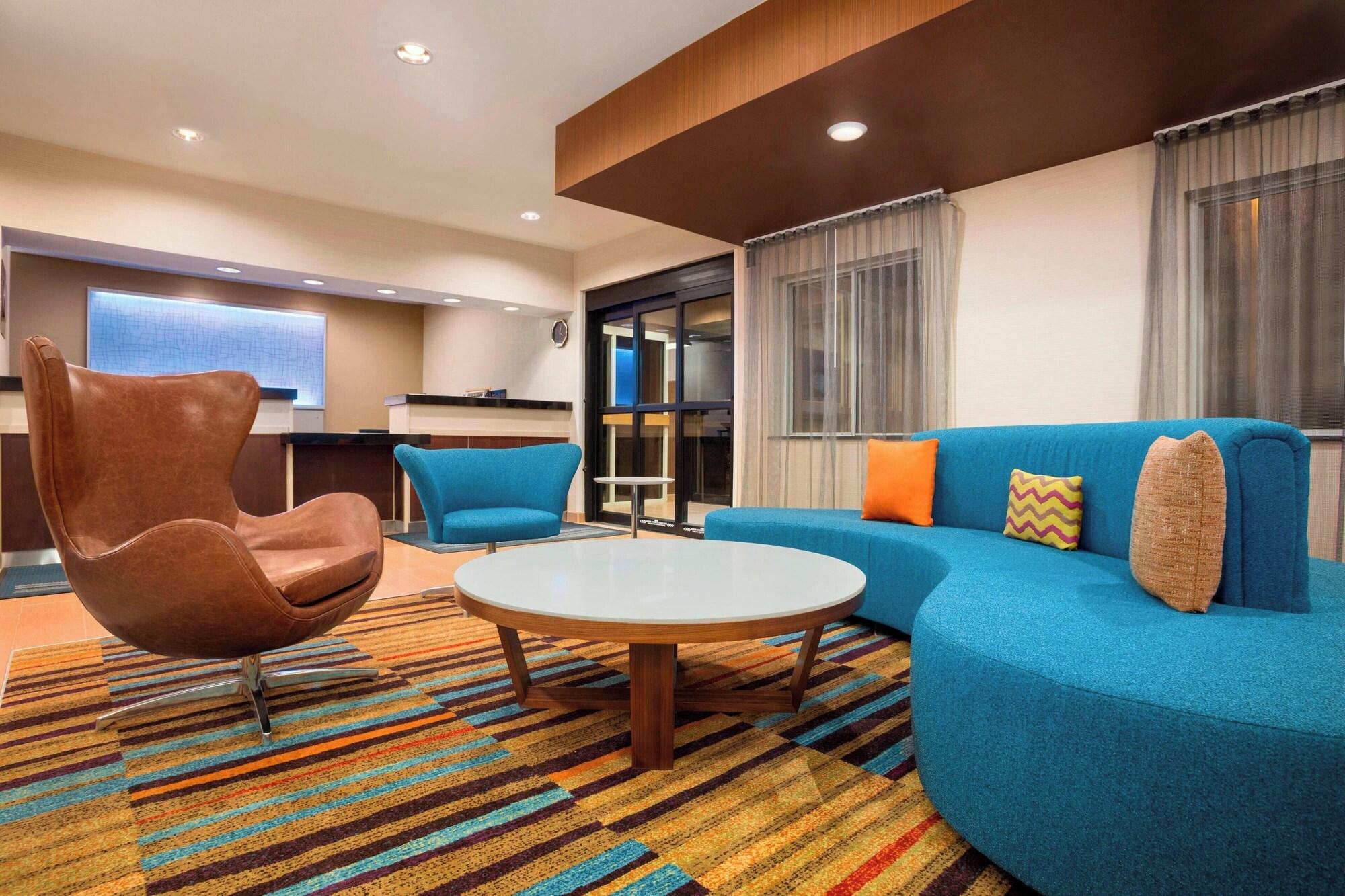 Vista Lobby Fairfield Inn & Suites Minneapolis-St. Paul Airport