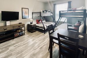 Alquiler Vacacional - Fully Renovated Luxury Condo Windsor Hills Resort 1450 Sq Ft 3bed/2bath