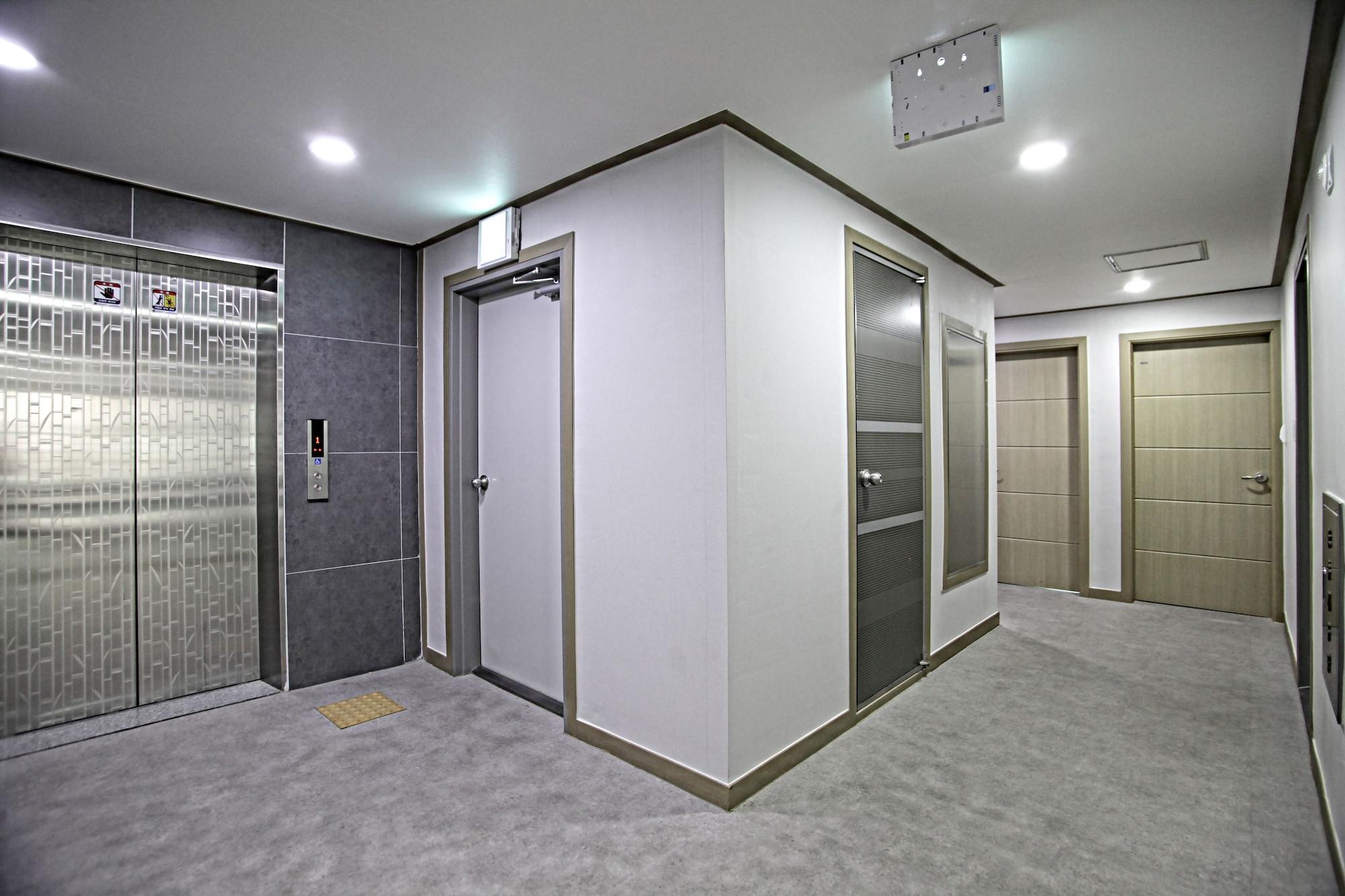 Varios Jeonju Hostel