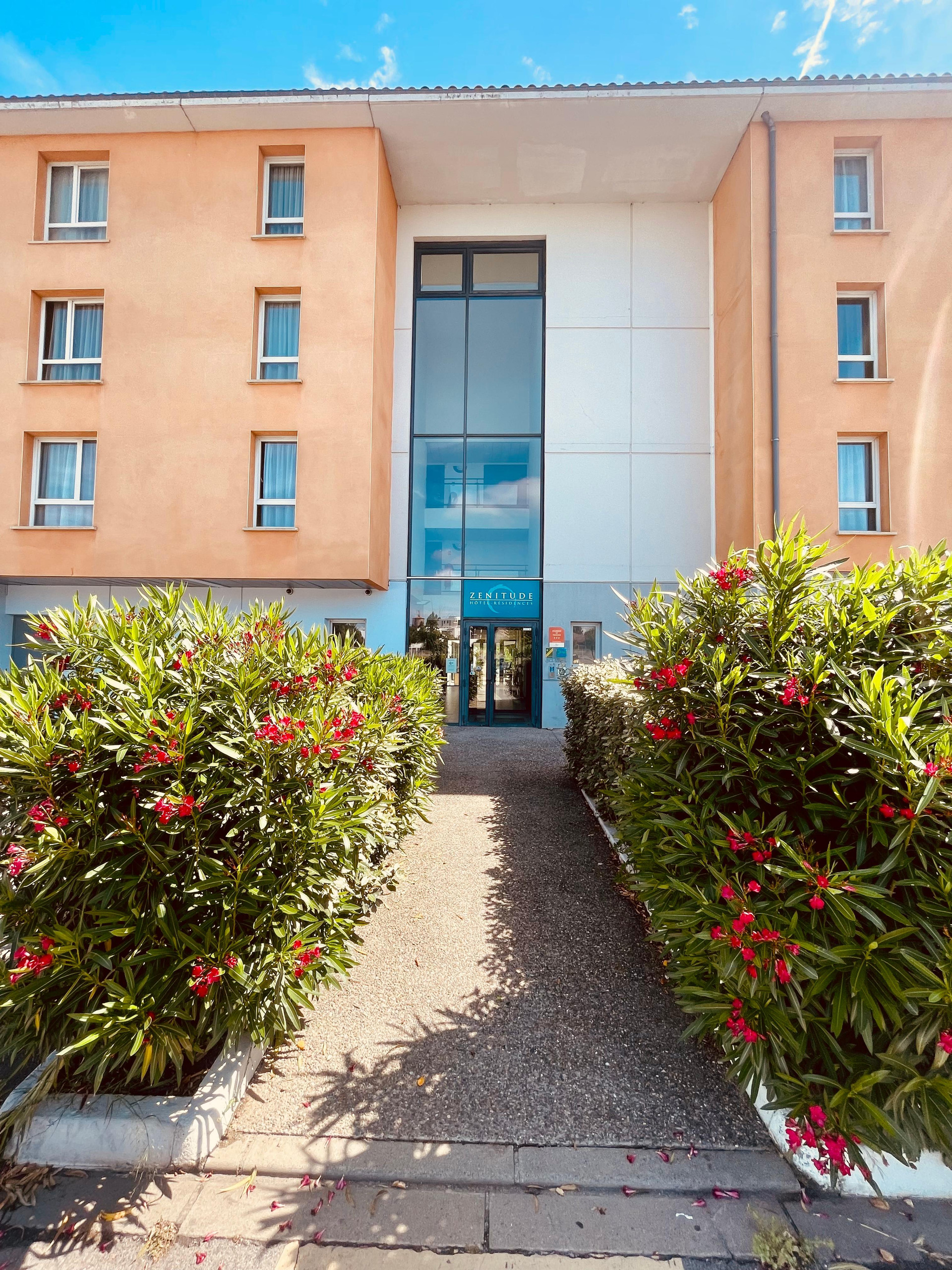 Vista Exterior Comfort Aparthotel Carcassonne