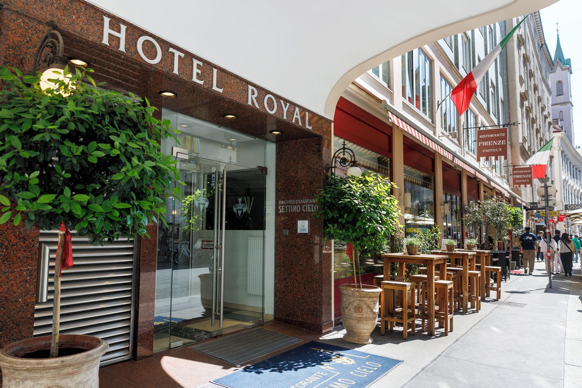 Varios Hotel Royal