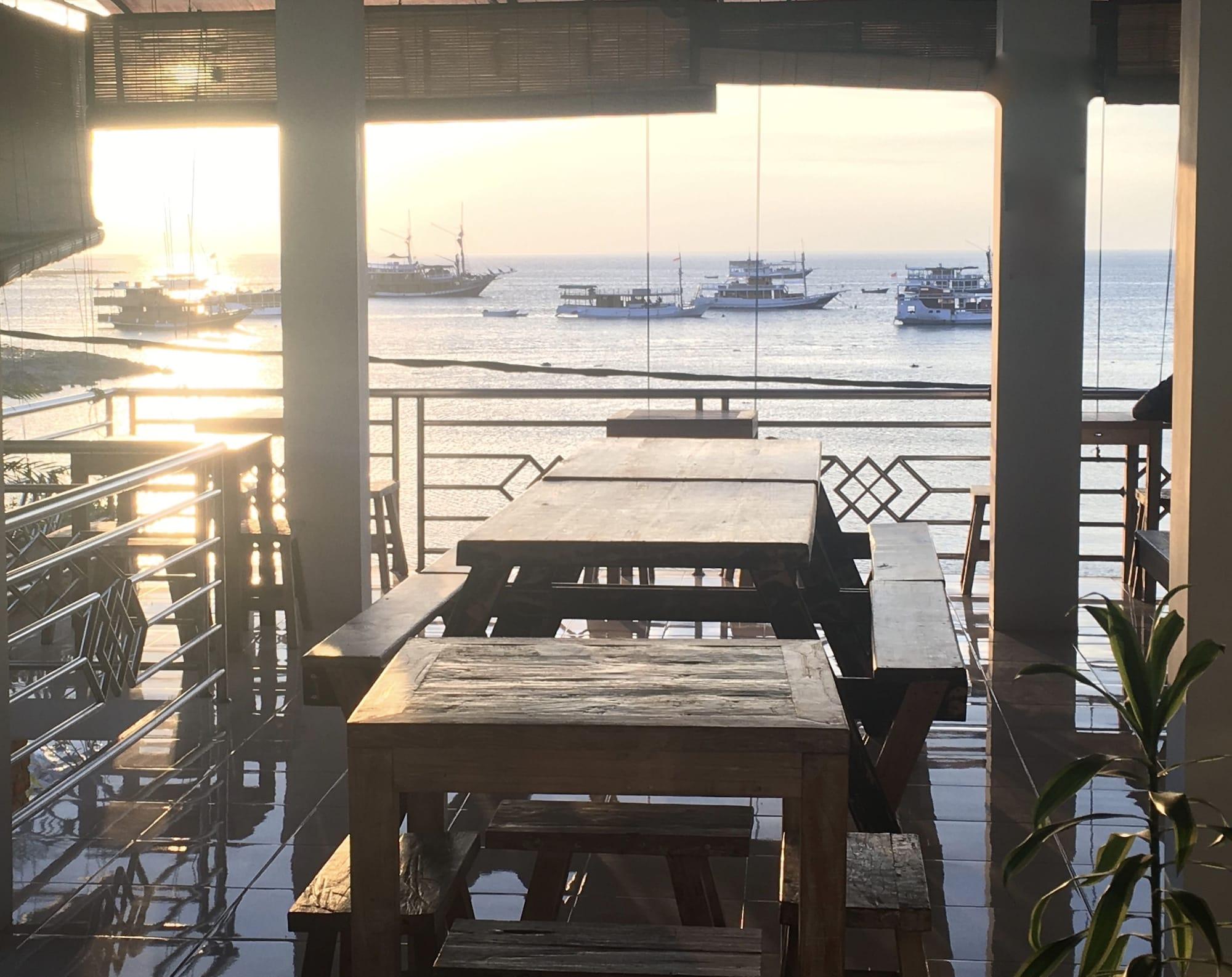 Restaurant Bajo Sunset Hostel