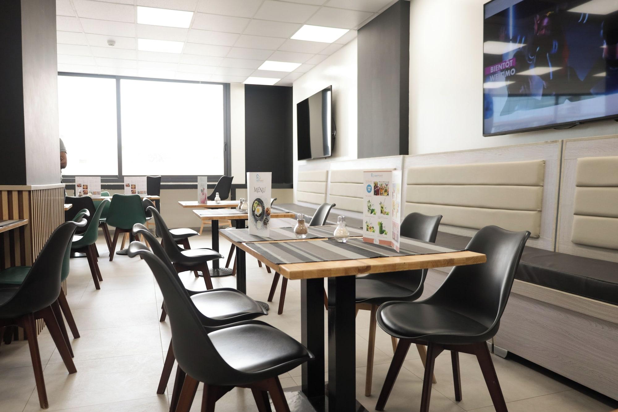 Restaurant Waypoint Suites