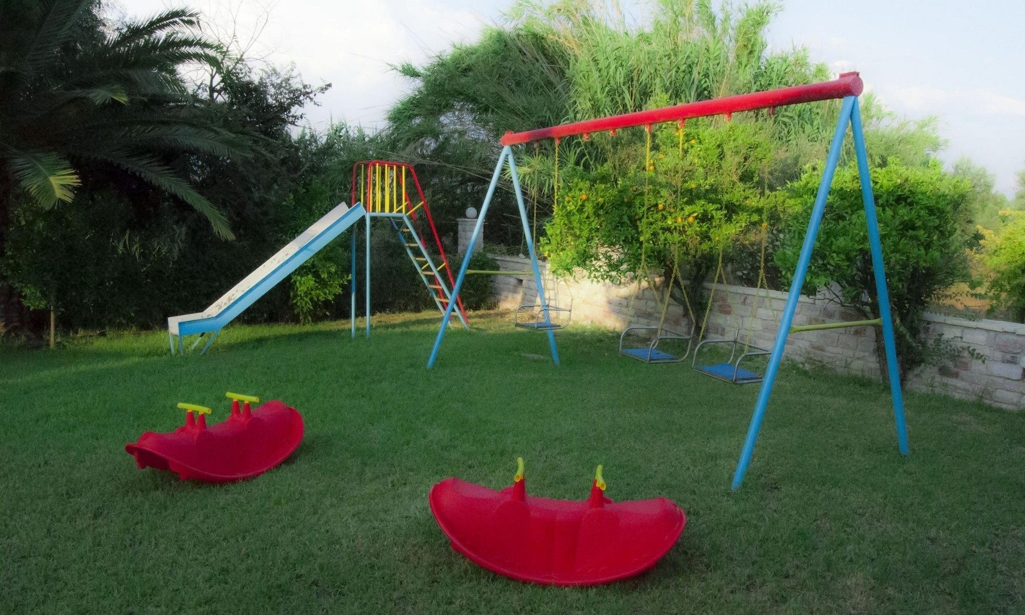 Instalaciones Recreativas Hotel Sias Resort