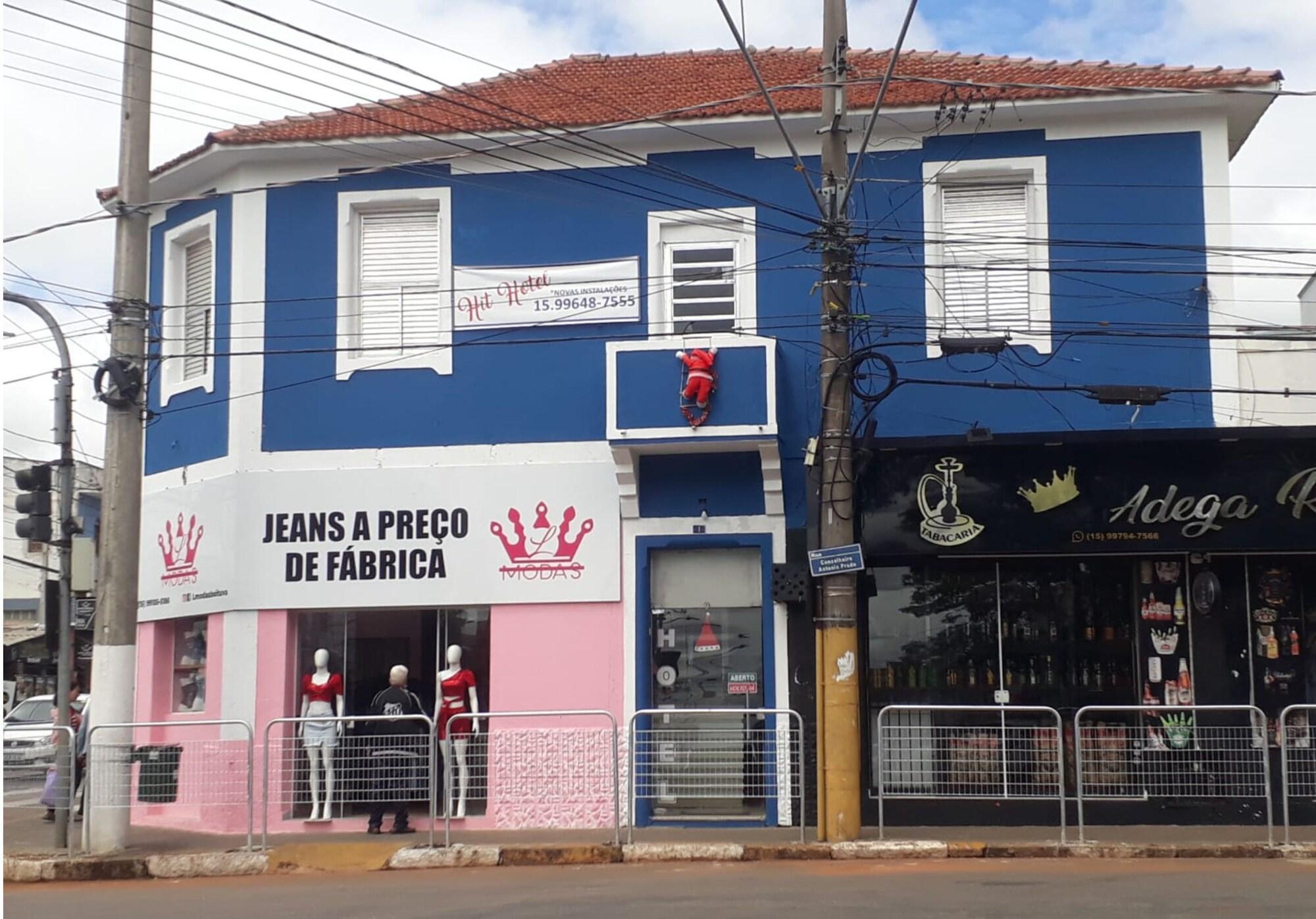 Varios OYO Hit Hotel