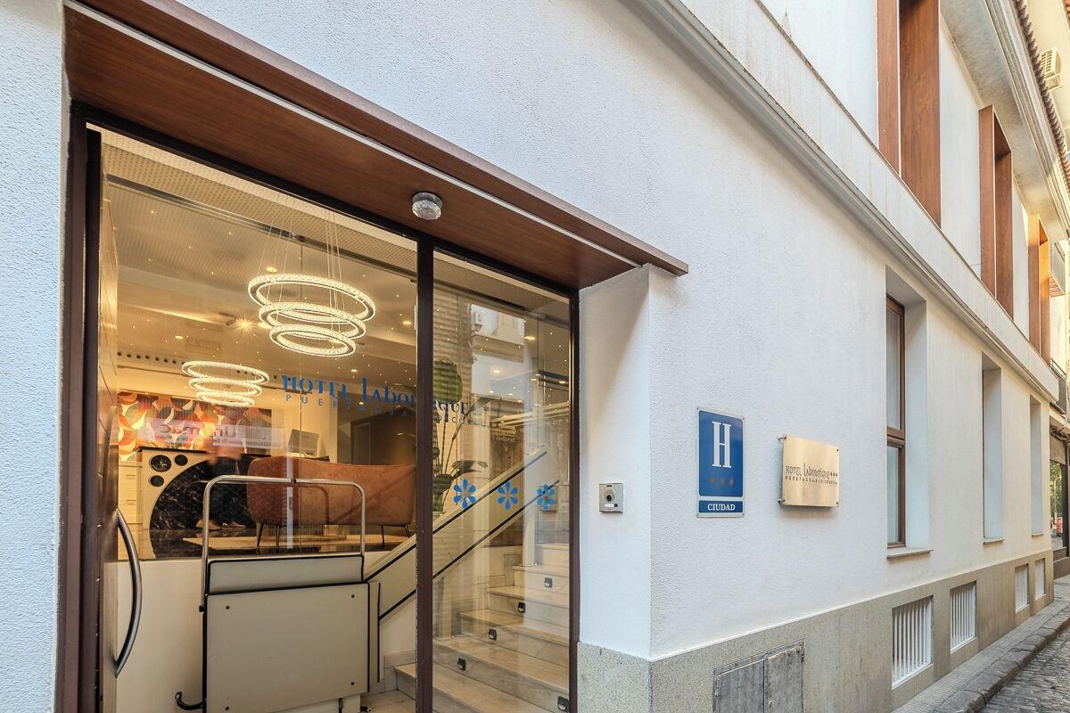 Vista Exterior Hotel La Boutique Puerta Osario