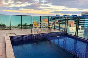 Alquiler Vacacional - Amplio apartamento 2/4 junto al mar.