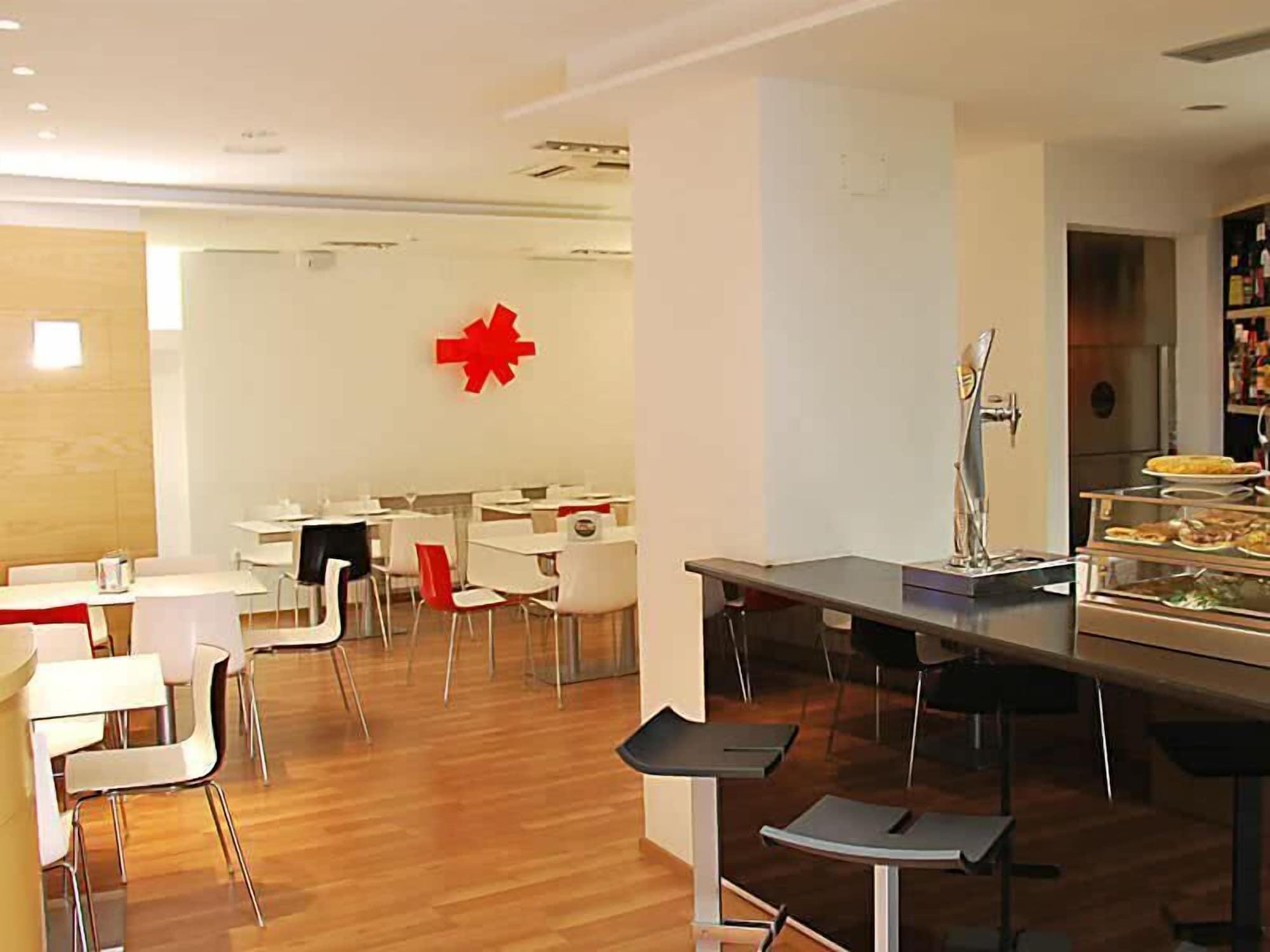 Bar/Salón Hotel Trefacio