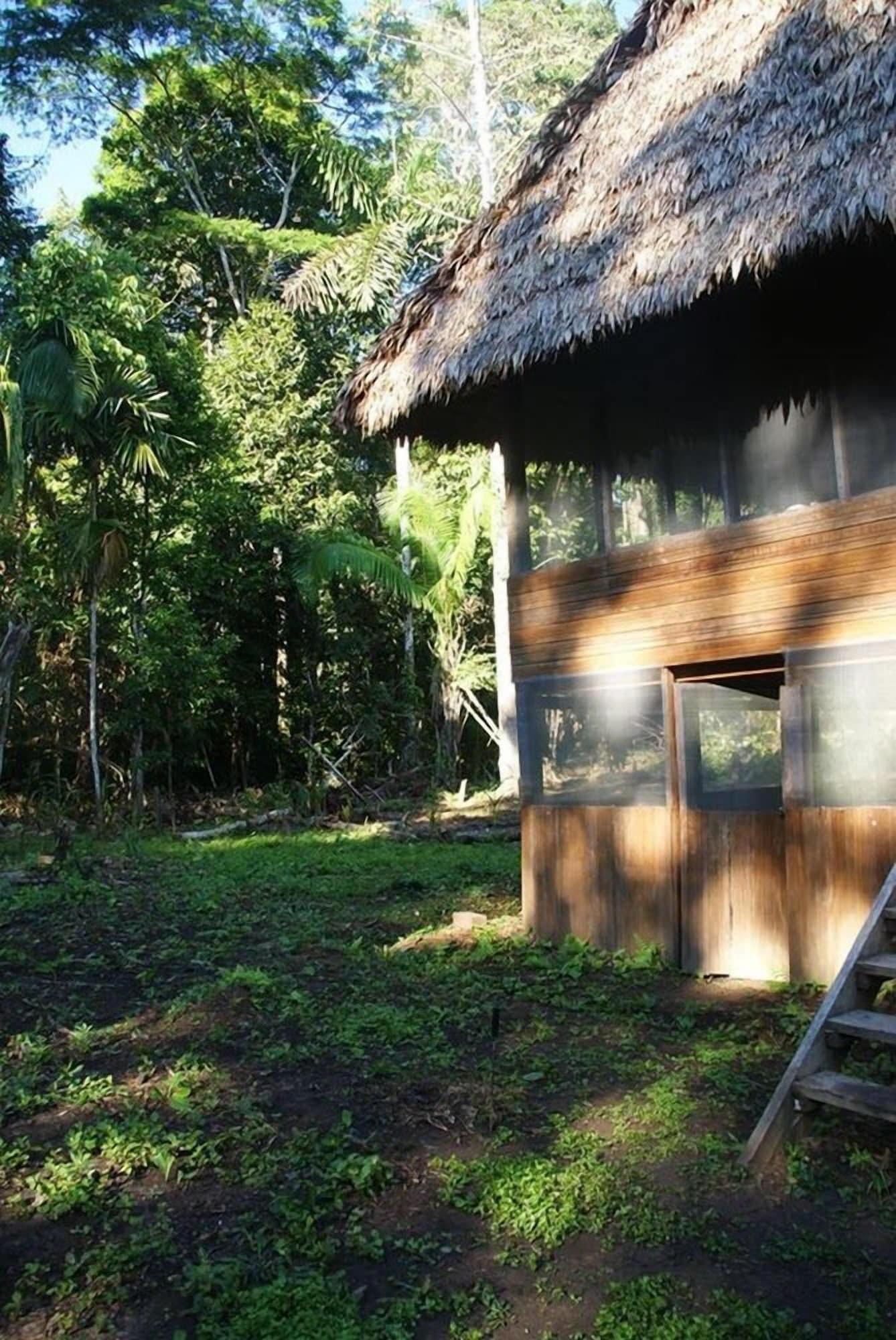 Vista Exterior Tambopata Trek
